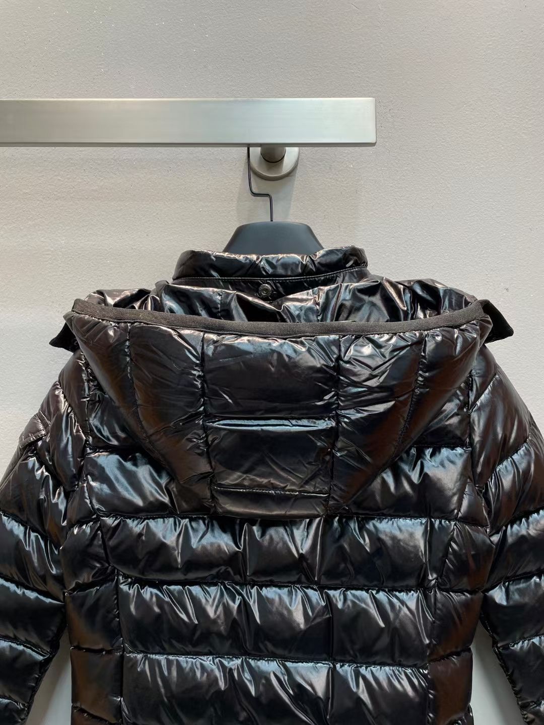 新款🌟出货啦📢！Moncle*秋冬经典Bady系列女童羽绒服，可拆卸连帽领设计，收腰版型！充绒是最顶级的