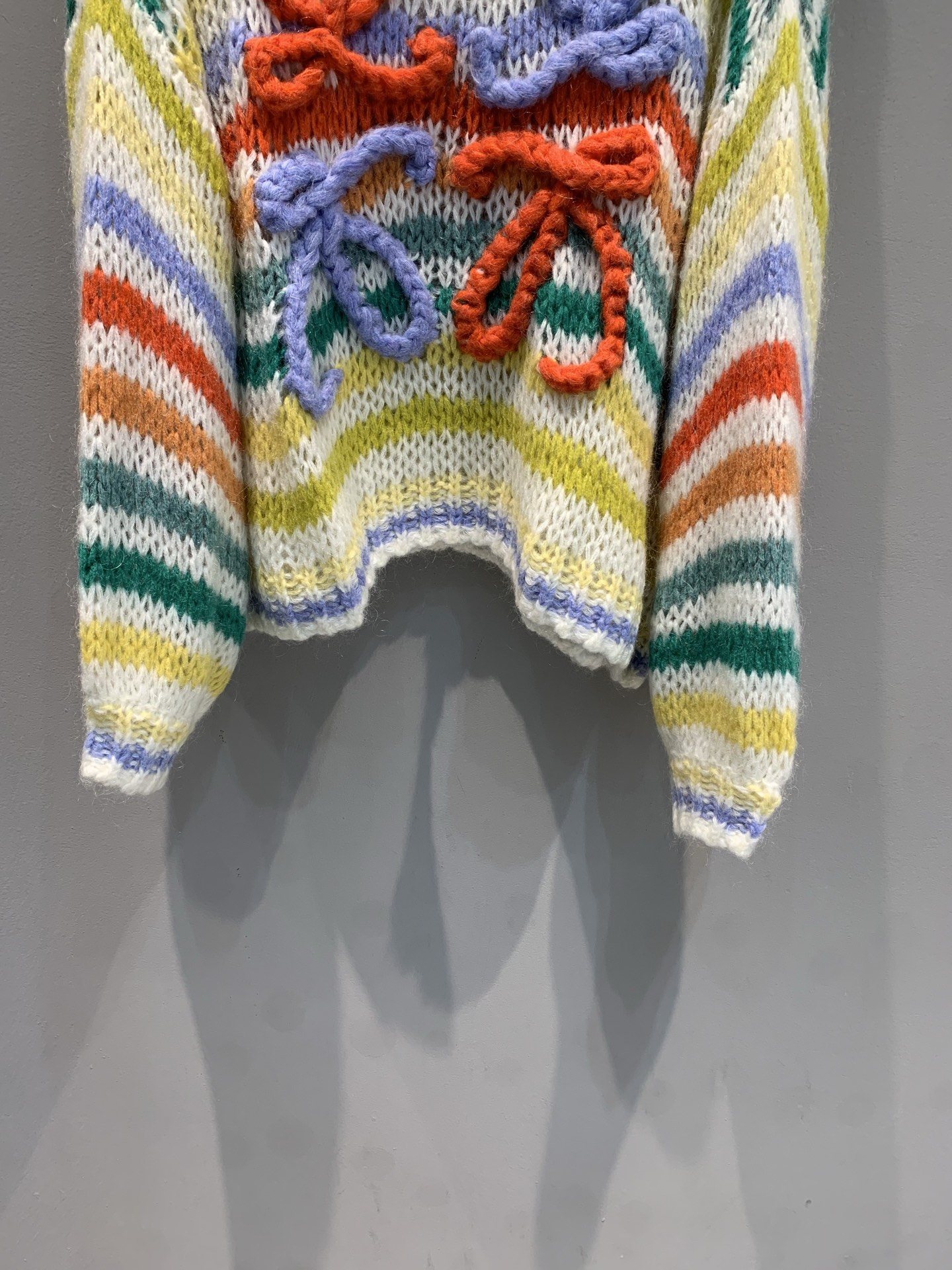 新款🔥出货啦📢 大货实拍 Loew*2025秋冬新款彩虹色马海毛毛衣 轻质地马海毛混纺 宽松阔版型，真正