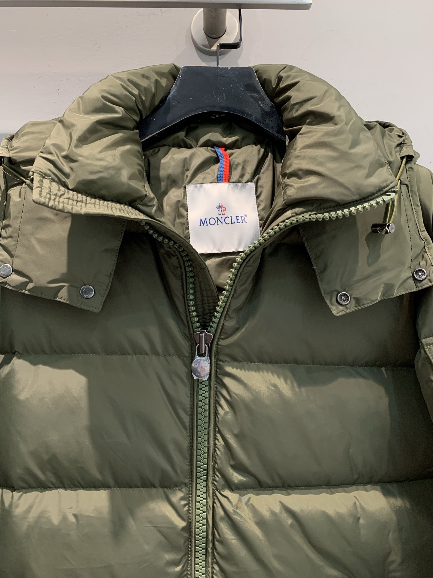 新款🔥出货啦📢 大货实拍 Moncle*2025秋冬新Maya哑光羽绒服，新哑光面料，填充国标95白鹅绒