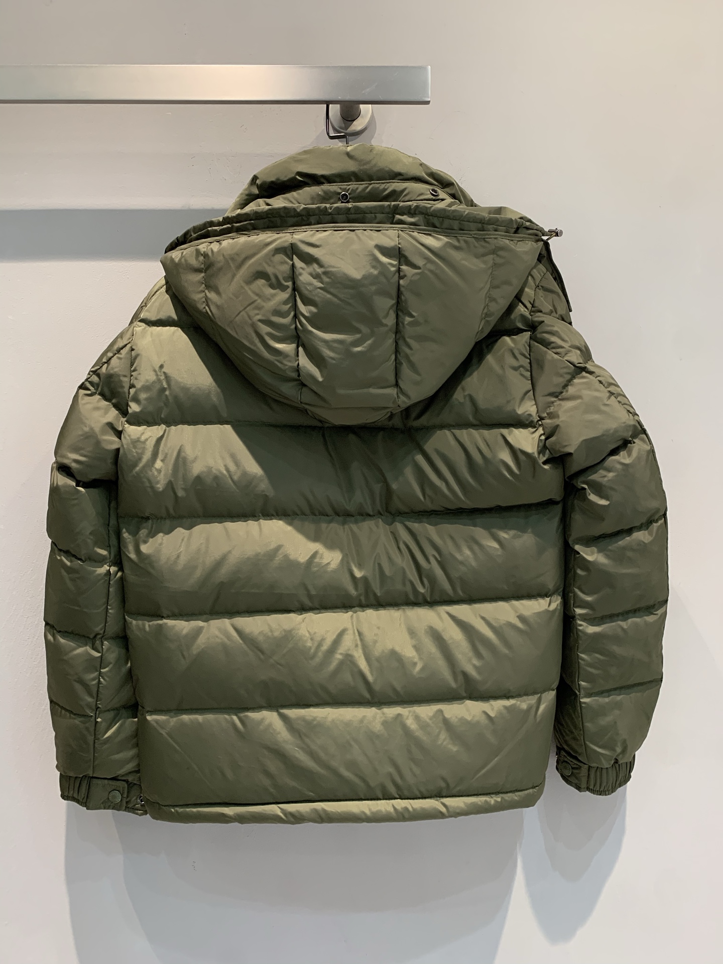 新款🔥出货啦📢 大货实拍 Moncle*2025秋冬新Maya哑光羽绒服，新哑光面料，填充国标95白鹅绒