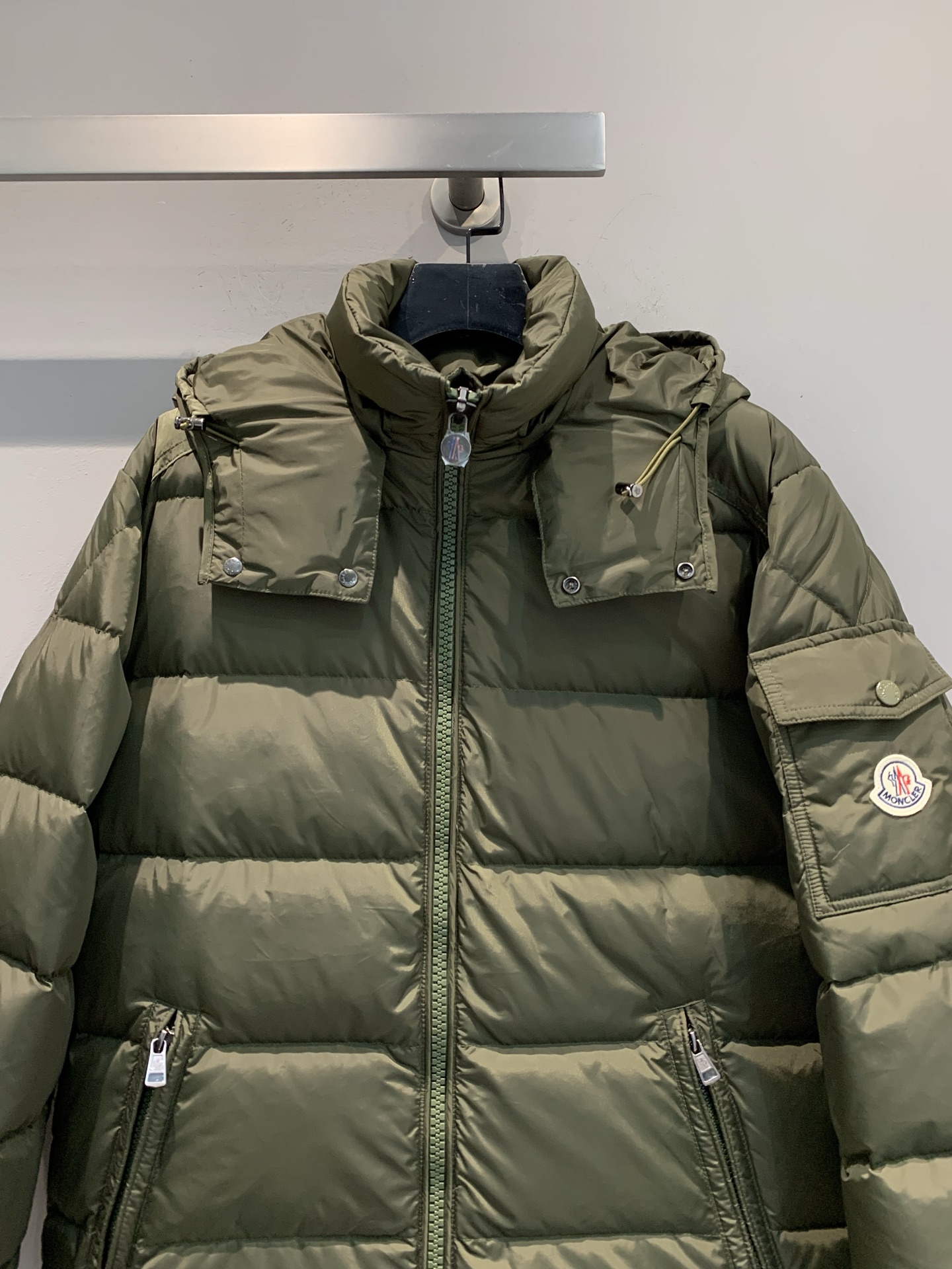 新款🔥出货啦📢 大货实拍 Moncle*2025秋冬新Maya哑光羽绒服，新哑光面料，填充国标95白鹅绒