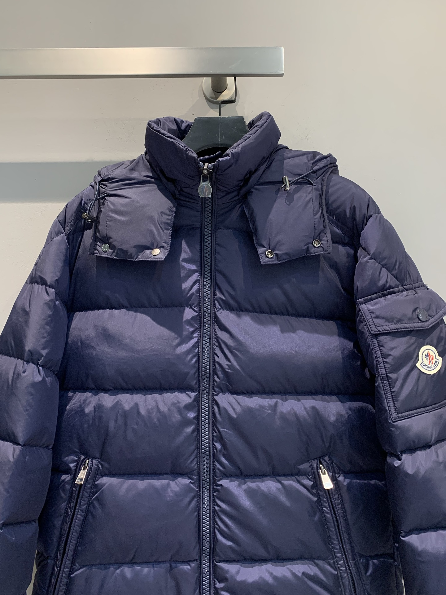 新款🔥出货啦📢 大货实拍 Moncle*2025秋冬新Maya哑光羽绒服，新哑光面料，填充国标95白鹅绒