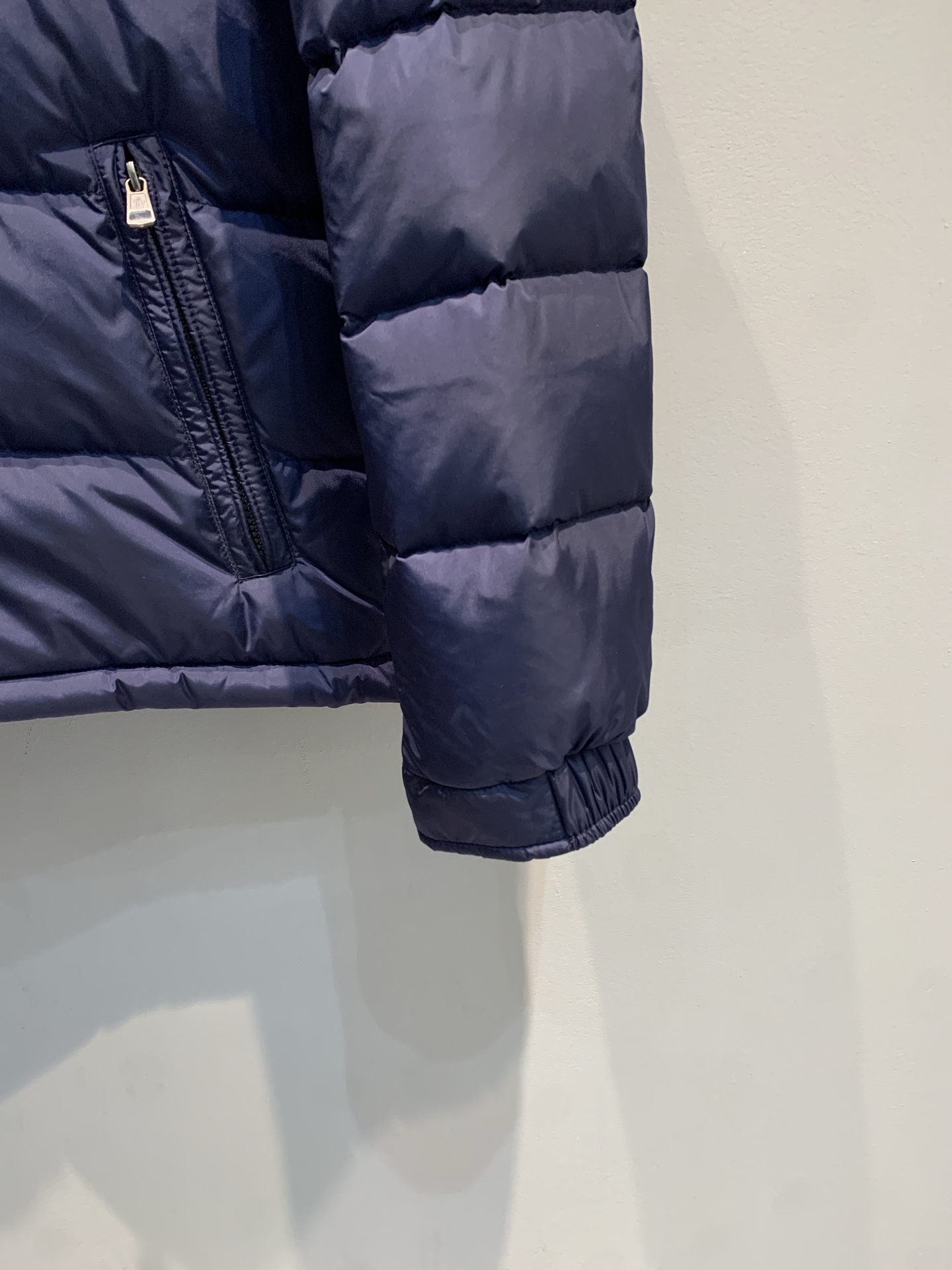 新款🔥出货啦📢 大货实拍 Moncle*2025秋冬新Maya哑光羽绒服，新哑光面料，填充国标95白鹅绒