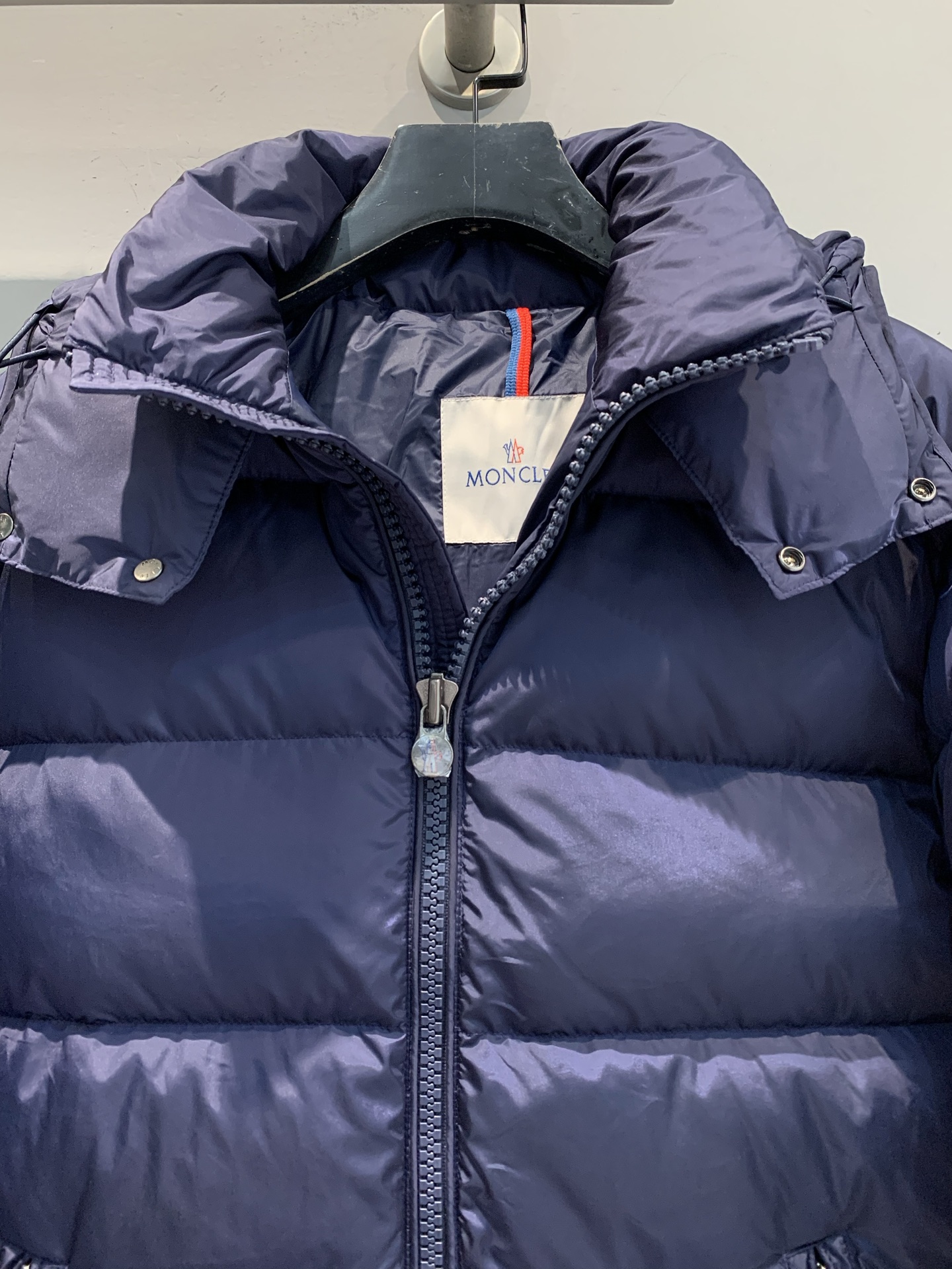 新款🔥出货啦📢 大货实拍 Moncle*2025秋冬新Maya哑光羽绒服，新哑光面料，填充国标95白鹅绒