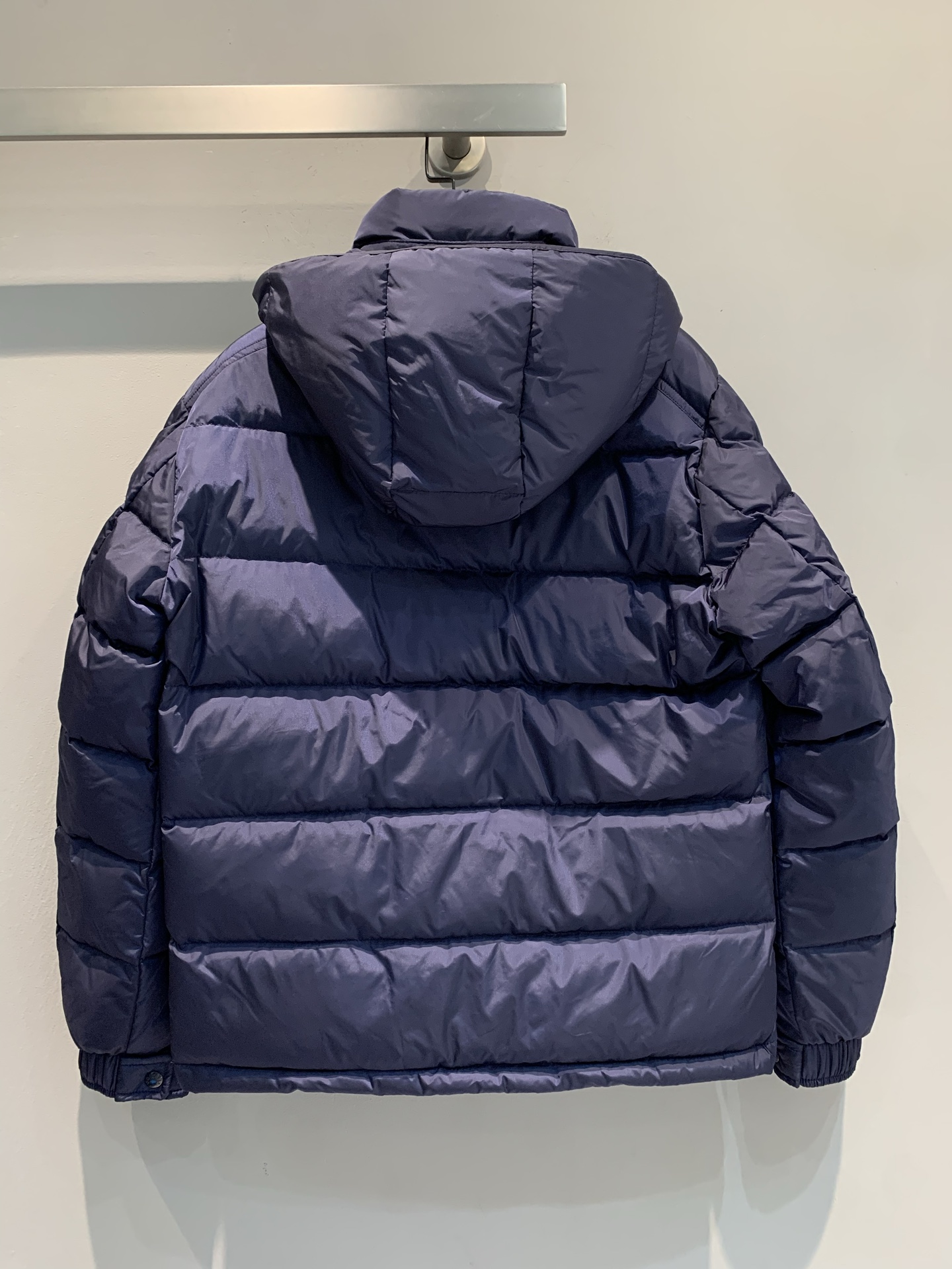 新款🔥出货啦📢 大货实拍 Moncle*2025秋冬新Maya哑光羽绒服，新哑光面料，填充国标95白鹅绒