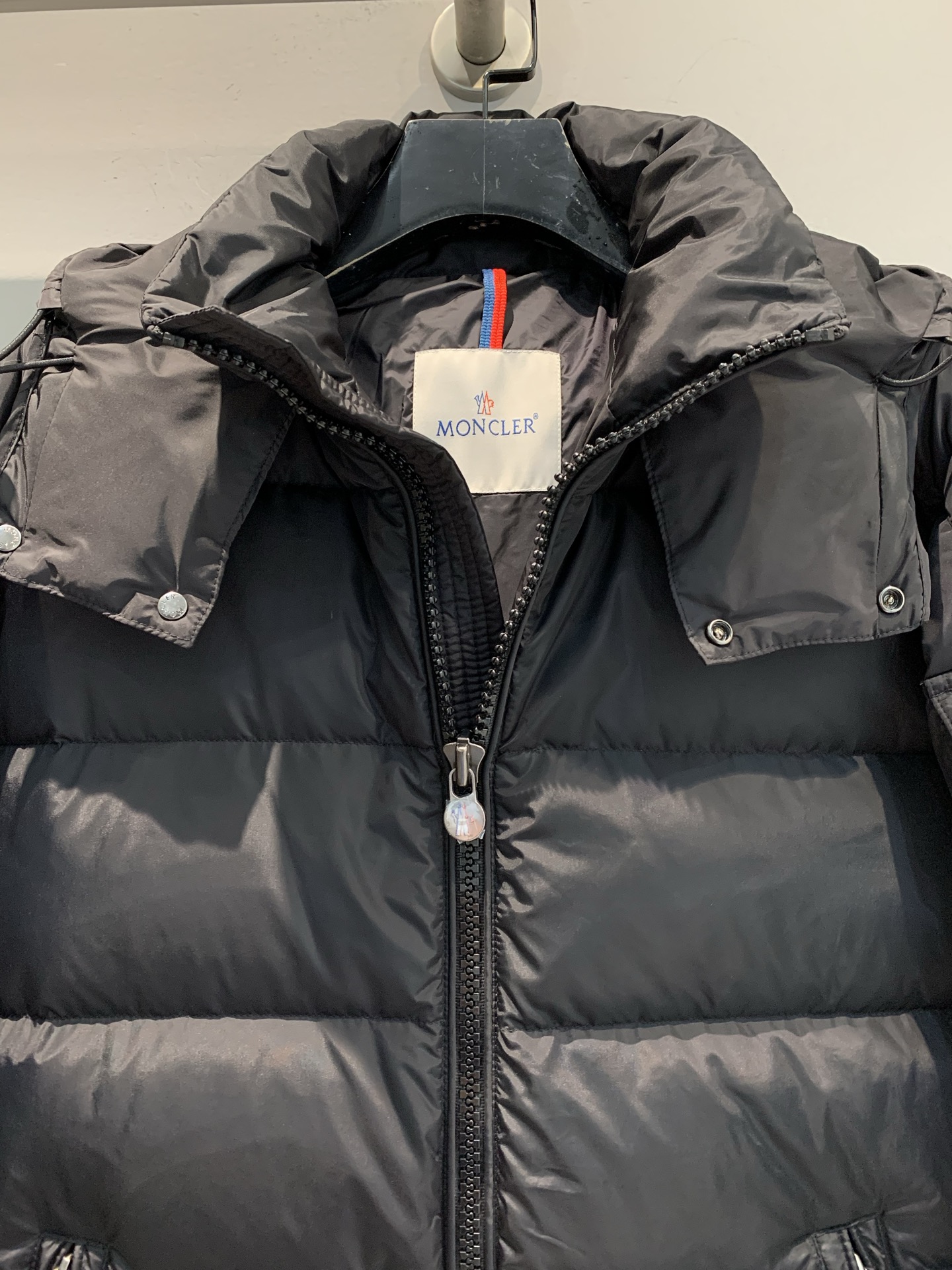 新款🔥出货啦📢 大货实拍 Moncle*2025秋冬新Maya哑光羽绒服，新哑光面料，填充国标95白鹅绒