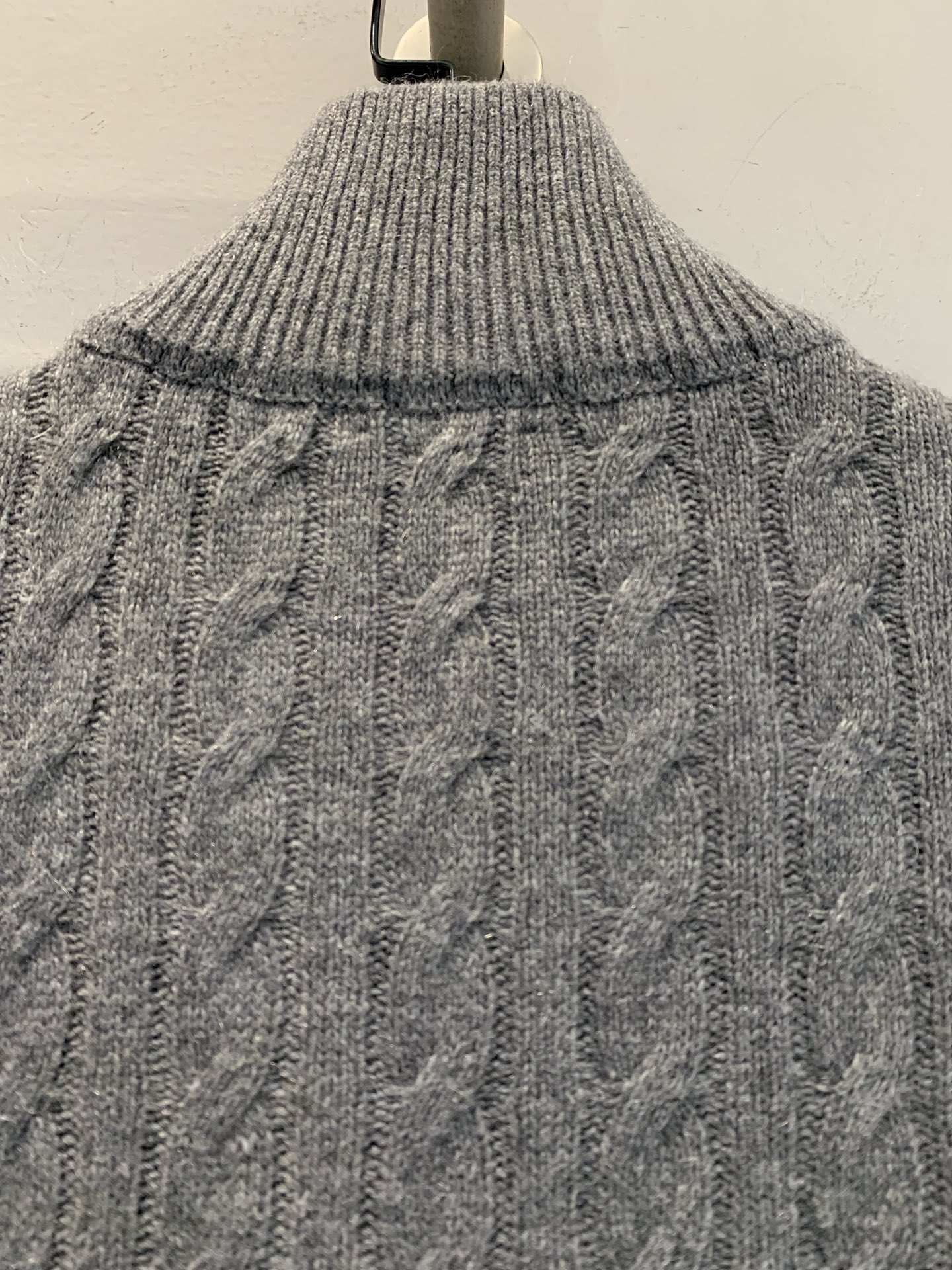 新款🔥出货啦📢 大货实拍 Moncle* Padded系列拼接针织羽绒服，羊毛针织+轻薄羽绒，保暖又时髦