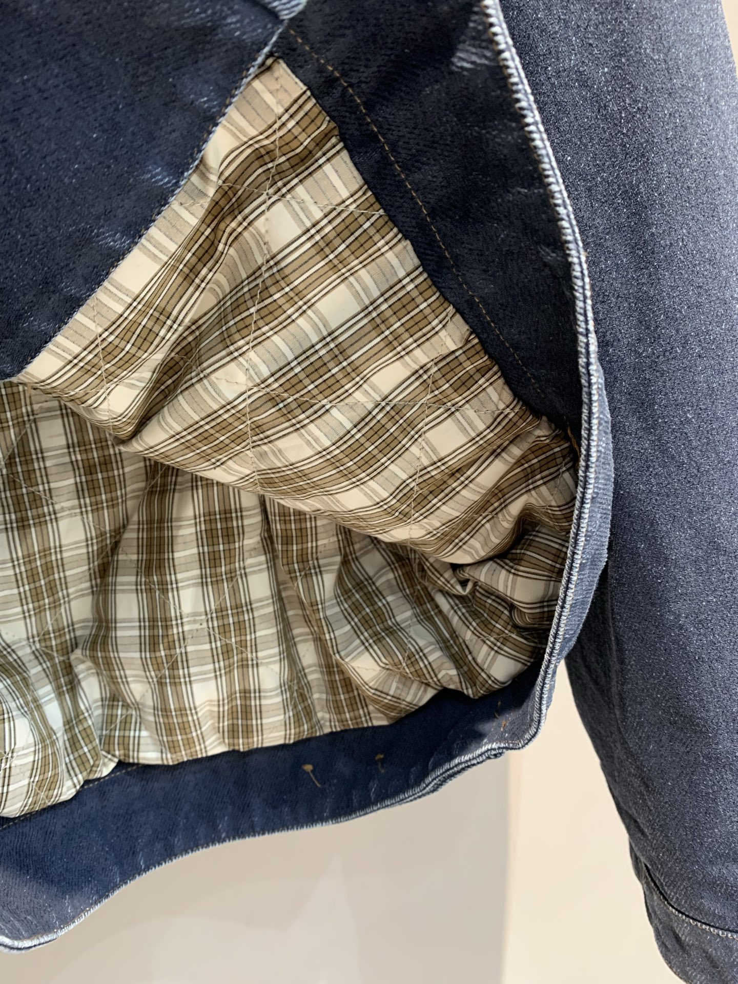 新款🔥出货啦📢 Miumi*2025秋冬新款复古机车风灯芯绒领牛仔外套，深蓝牛仔+棕色灯芯绒翻领，复古机