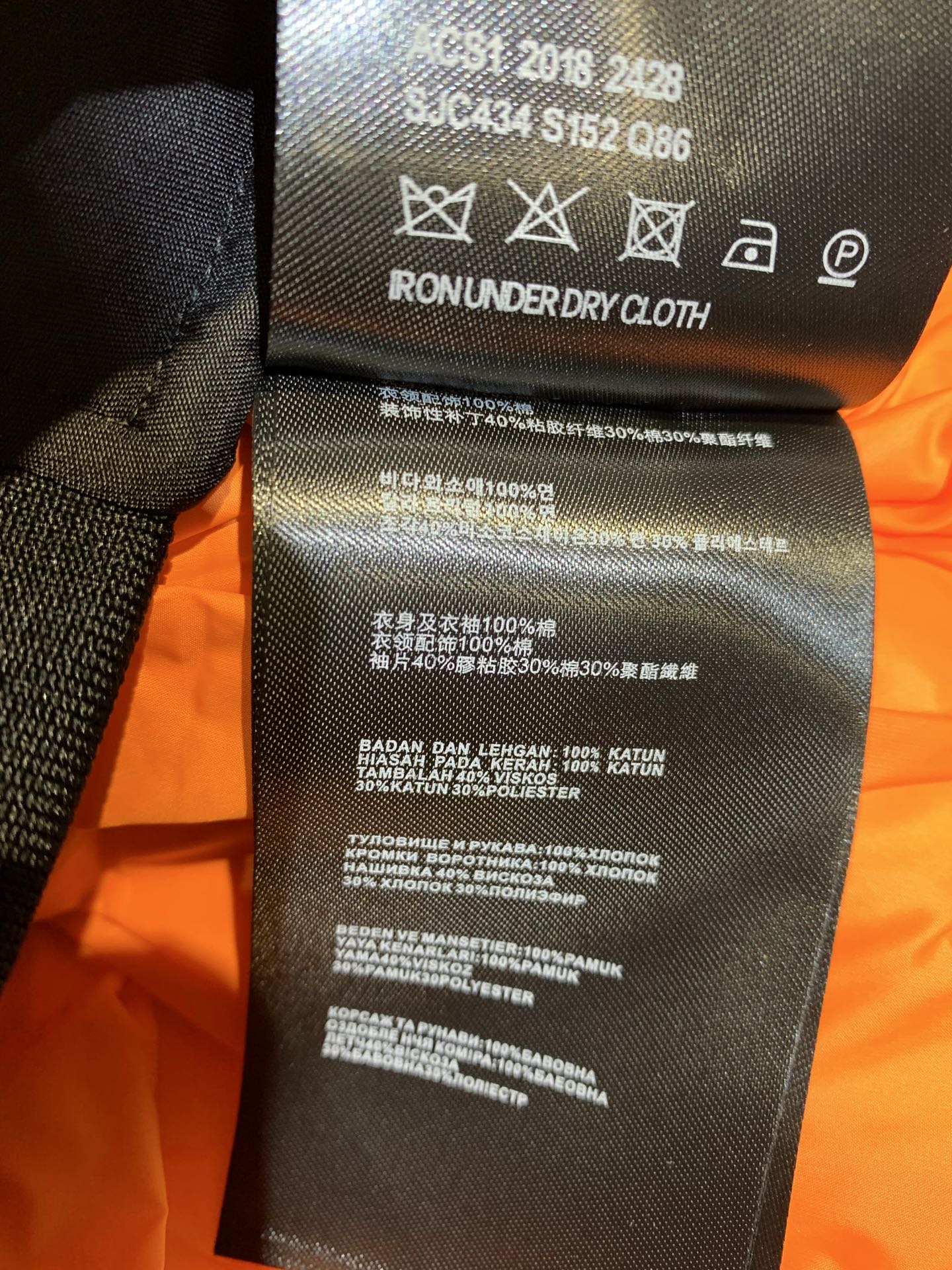 新款🔥出货啦📢 Prad*2025秋冬新款复古时髦拉链口袋男款飞行员羽绒夹克，简约低调设计，高品质面料+