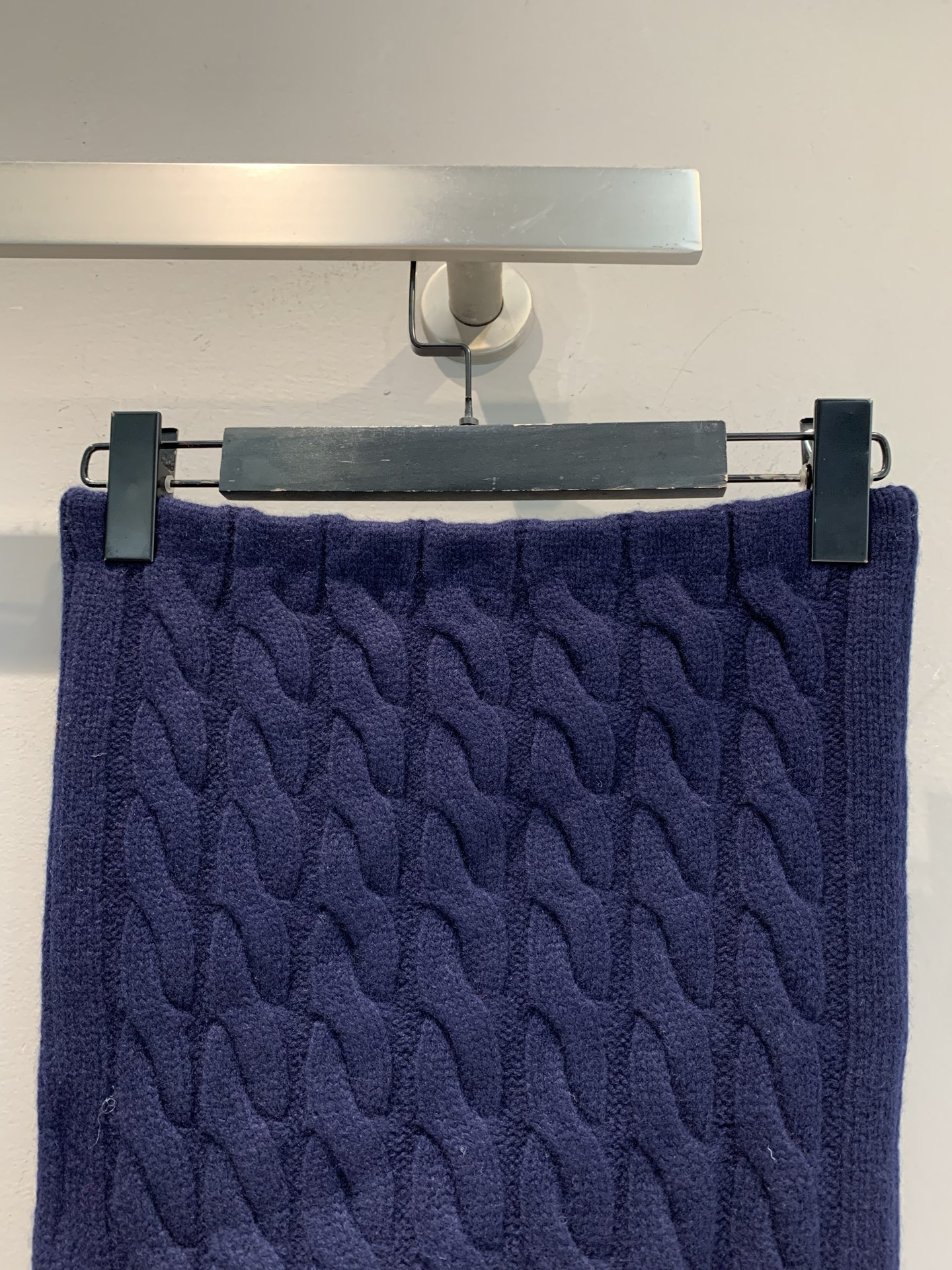 新款🔥出货啦📢 大货实拍 Miumi*2025秋冬新款麻花纹羊毛针织抹胸，柔软绵羊毛针织材质+经典麻花纹