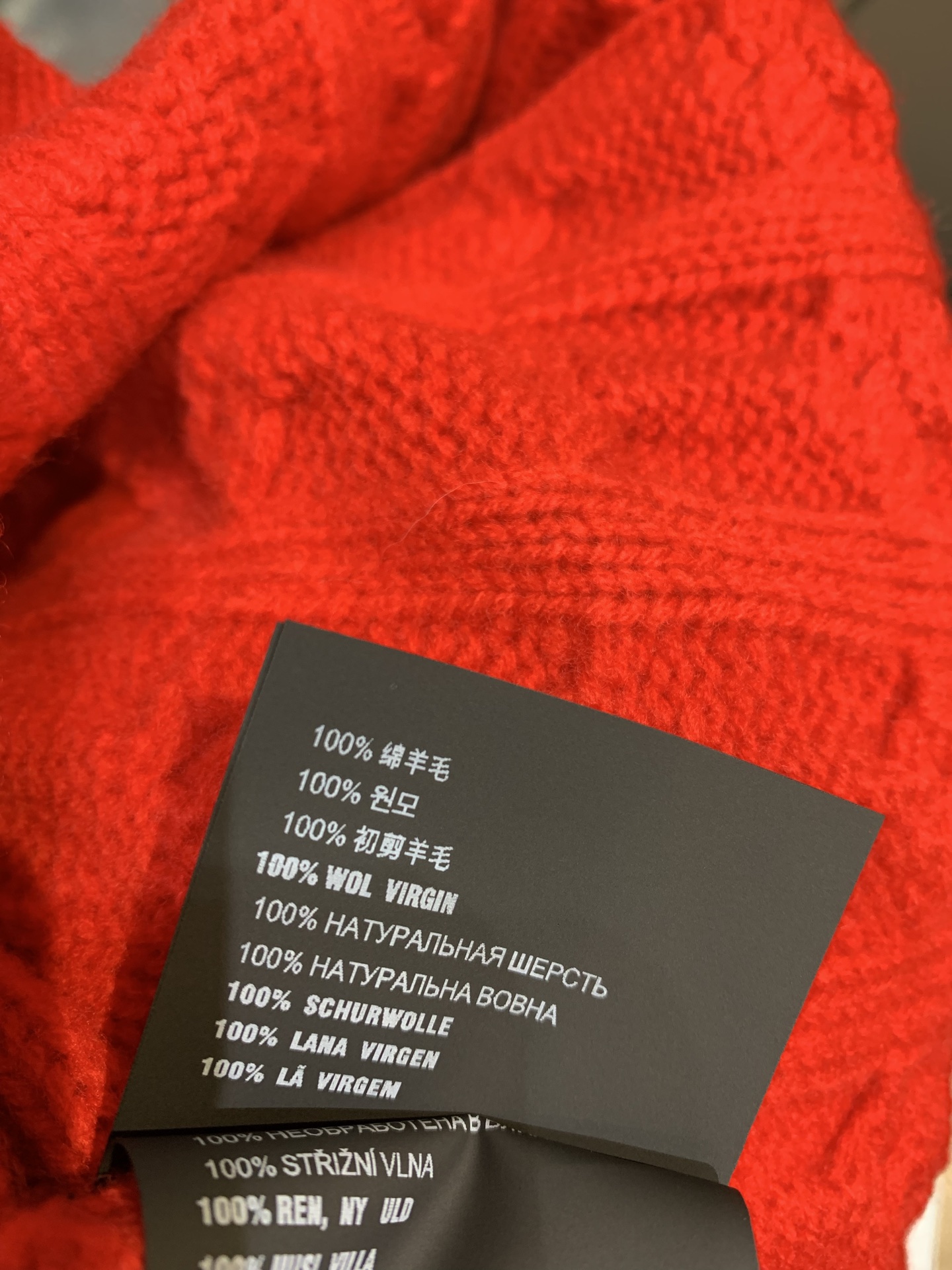 新款🔥出货啦📢 大货实拍 Miumi*2025秋冬新款绞花羊毛针织短裙，100%绵羊毛材质，柔软又保暖，