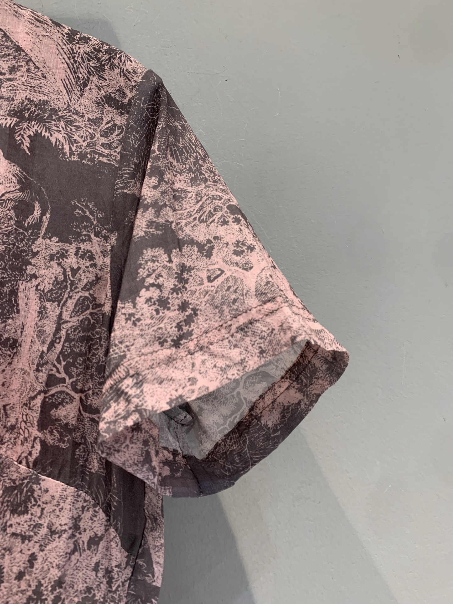 🆕🆕🆕特价380 新款🌟！CD早春新款翻领短袖动物连衣裙，衬衫式连衣裙饰以 Dior 标志性的茹伊印花，