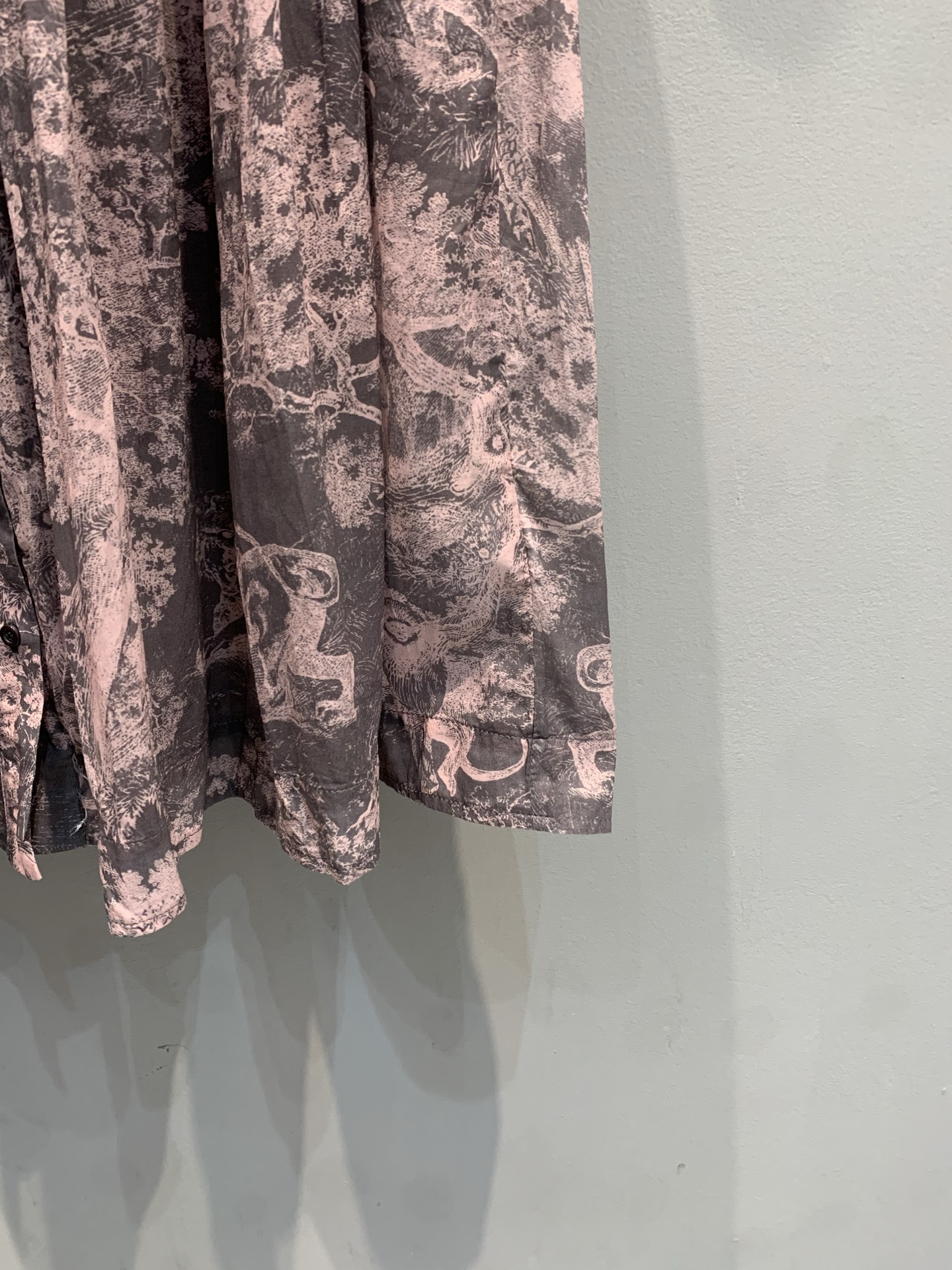 🆕🆕🆕特价380 新款🌟！CD早春新款翻领短袖动物连衣裙，衬衫式连衣裙饰以 Dior 标志性的茹伊印花，