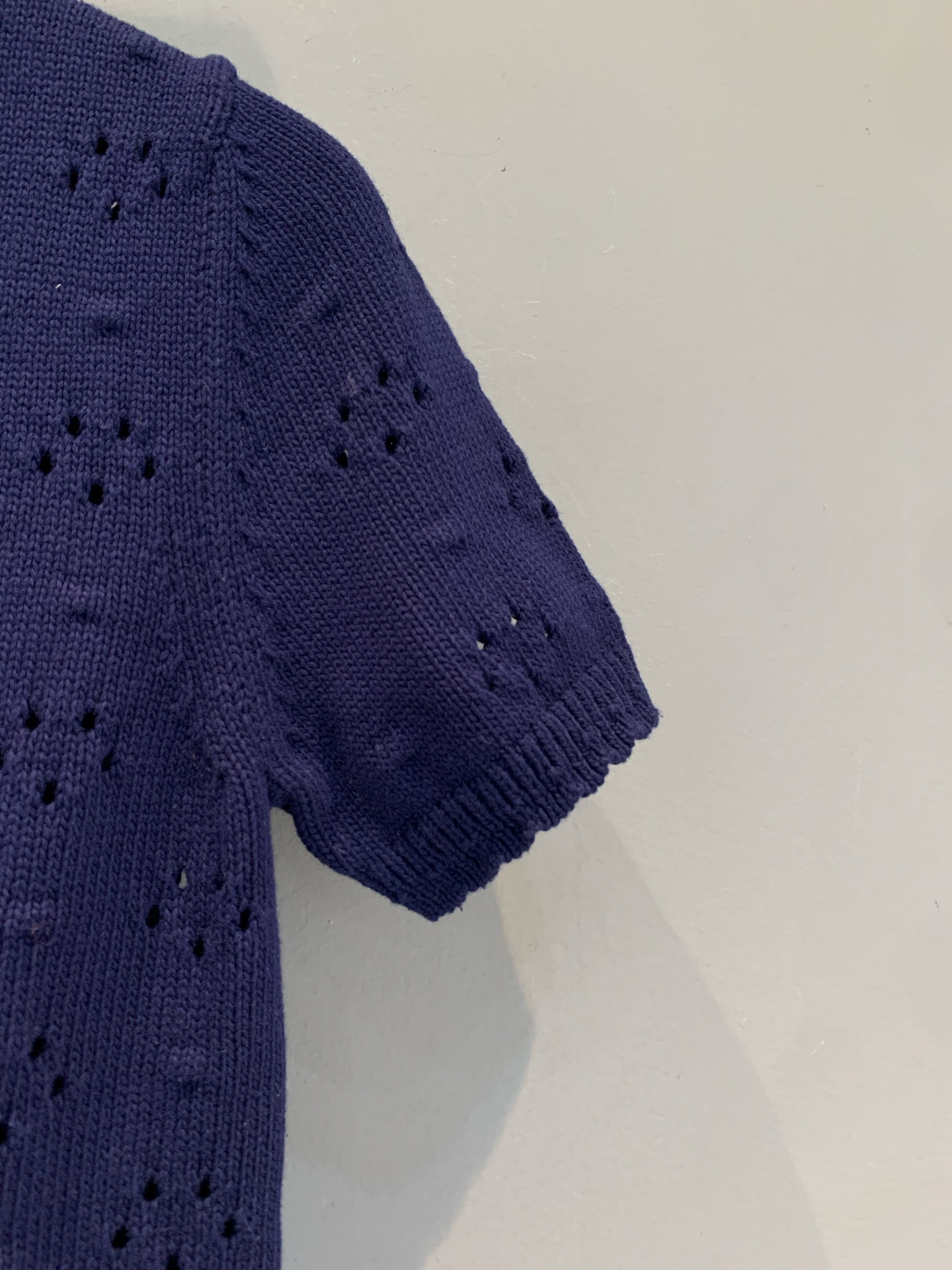 新款 原版开发 Miumi*春夏系列镂空钩花针织短袖，采用高品质针织面料，透气又舒适，春夏穿超合适！圆领