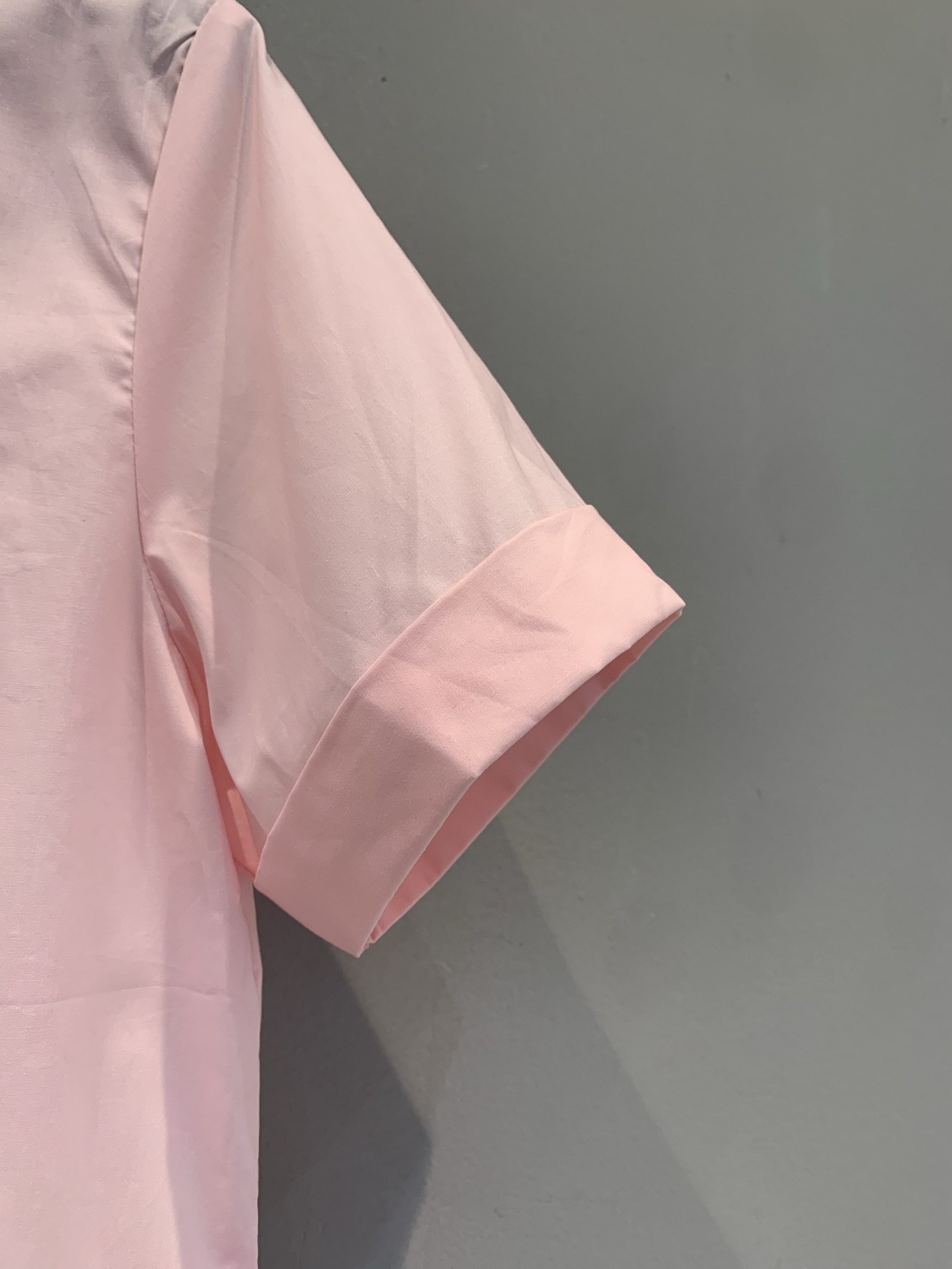 新款 原版开发 Miumi*春夏系列粉色娃娃领短袖衬衫，棉质府绸材质，柔软亲肤，夏天穿超舒服！白色蕾丝娃