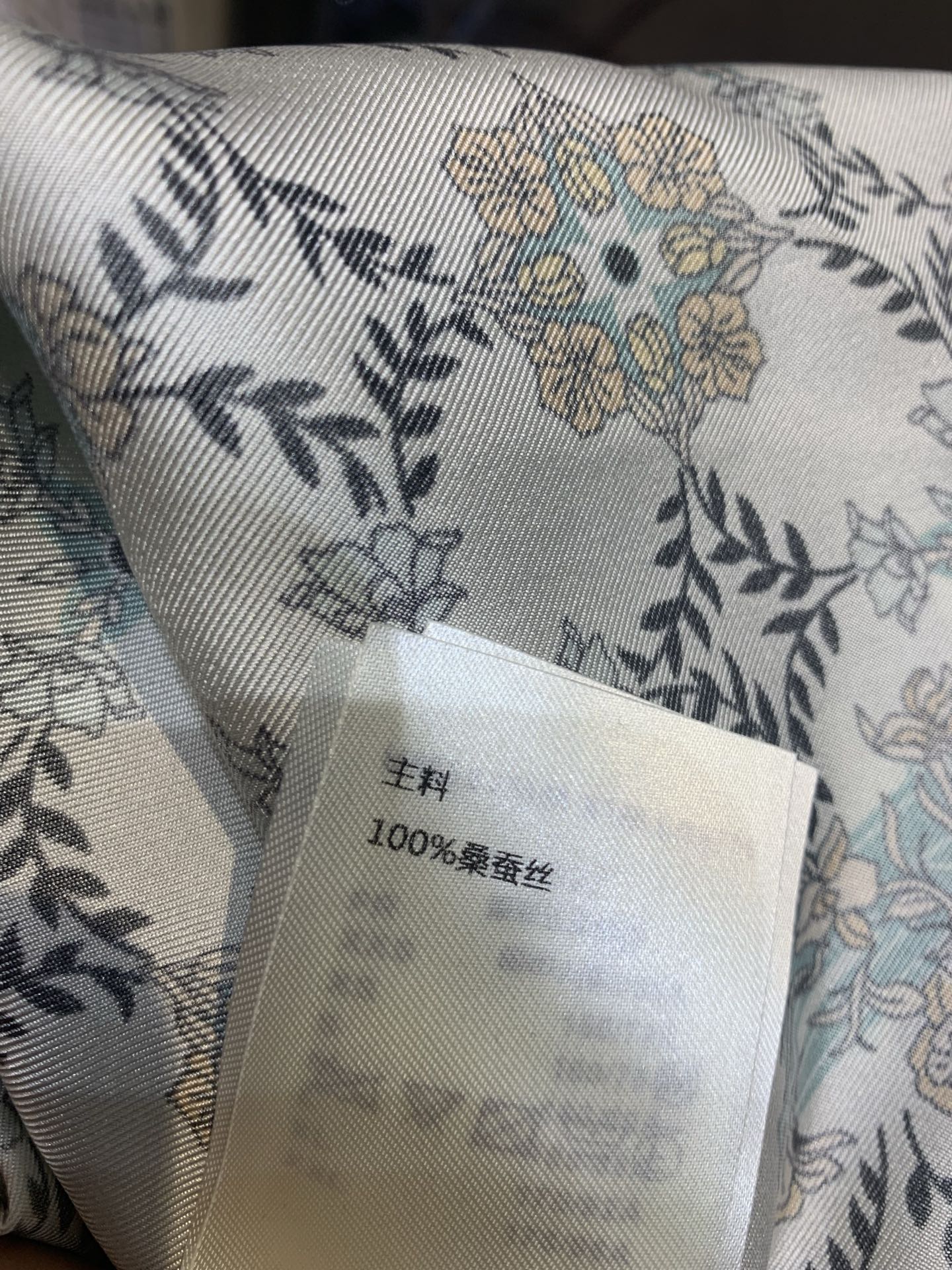 新款 原版开发 L家春夏系列经典Monogram老花衬衫，米白底色+白色花纹，品牌辨识度超高✨。高品质棉