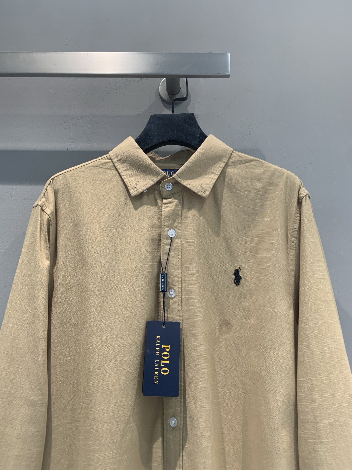 新款🆕 拉夫劳伦春夏系列刺绣logo纯棉衬衫。100%纯棉材质，轻薄透气，春夏穿超舒服！经典翻领+蓝色小