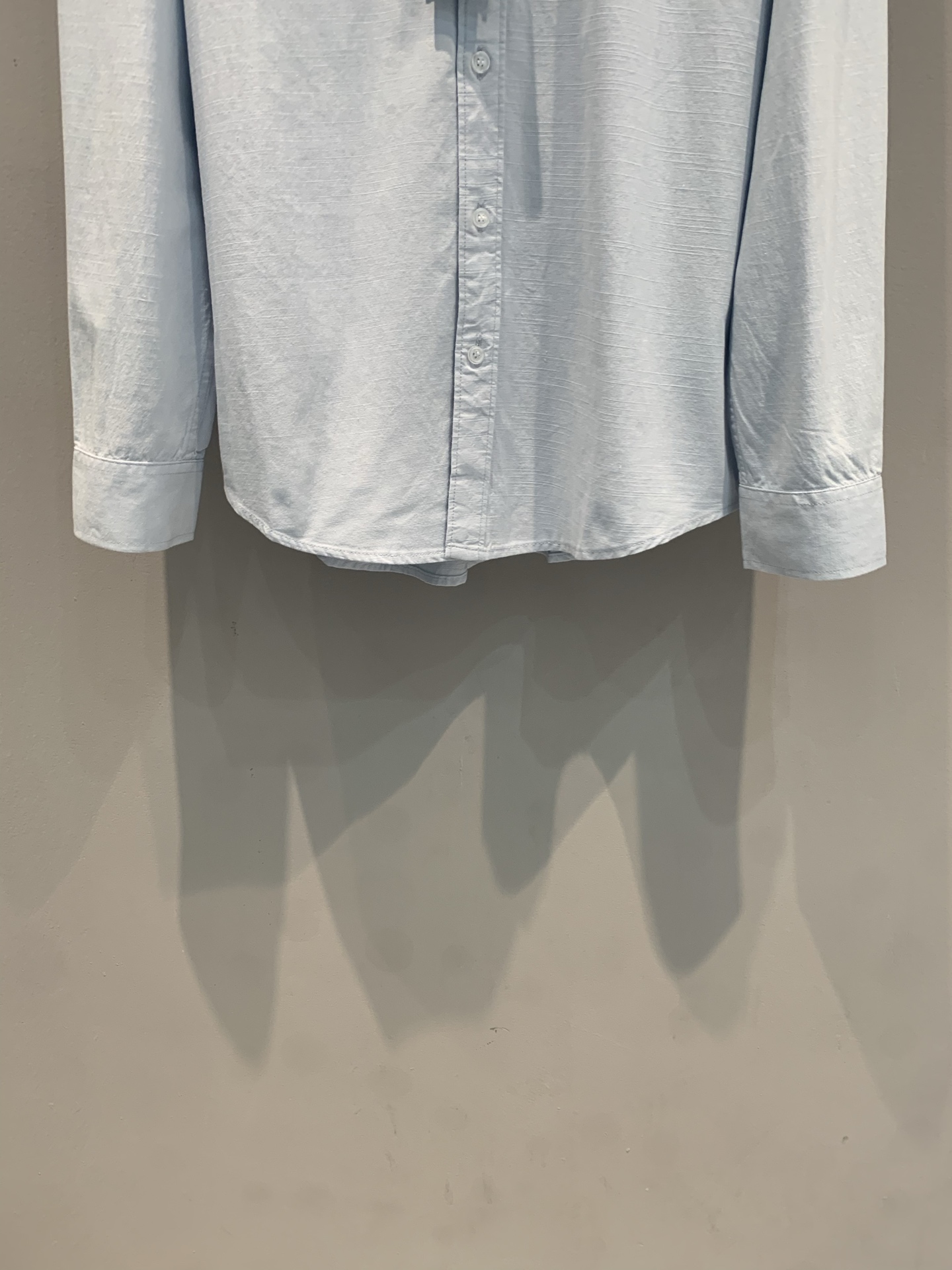 新款🆕 拉夫劳伦春夏系列刺绣logo纯棉衬衫。100%纯棉材质，轻薄透气，春夏穿超舒服！经典翻领+蓝色小