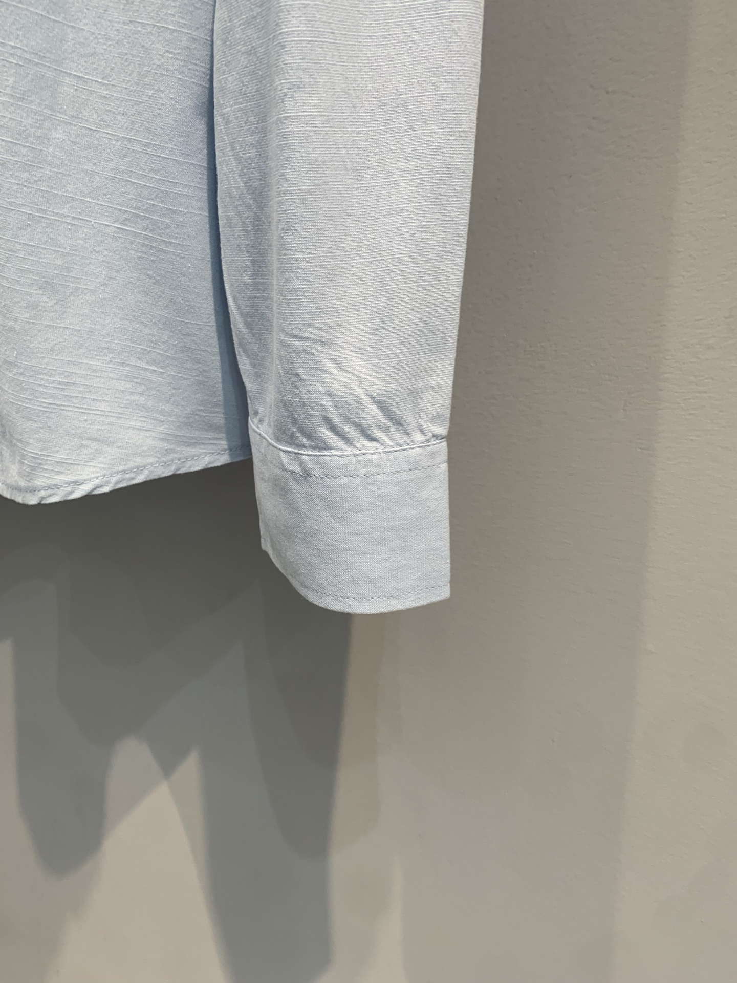 新款🆕 拉夫劳伦春夏系列刺绣logo纯棉衬衫。100%纯棉材质，轻薄透气，春夏穿超舒服！经典翻领+蓝色小