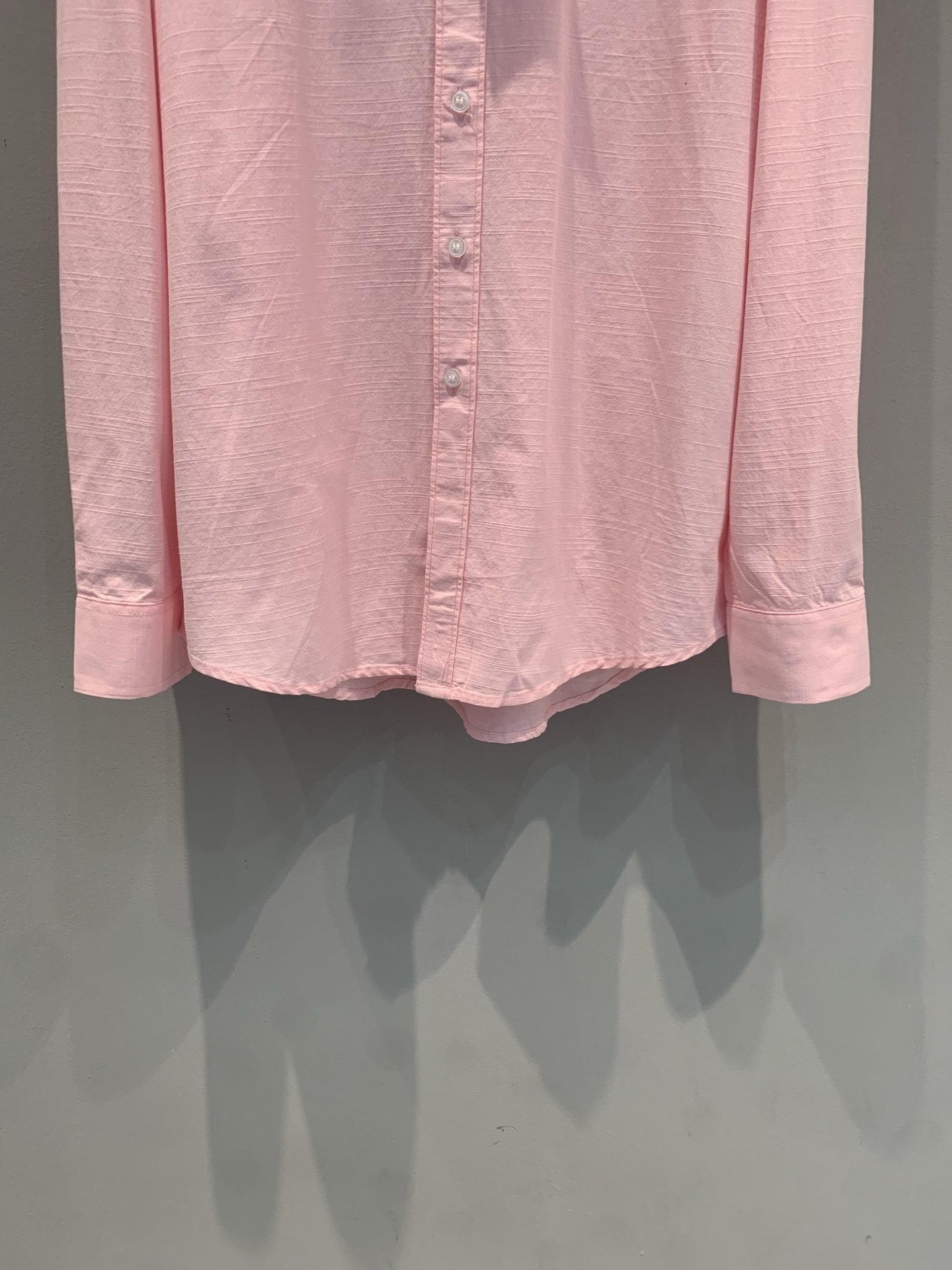 新款🆕 拉夫劳伦春夏系列刺绣logo纯棉衬衫。100%纯棉材质，轻薄透气，春夏穿超舒服！经典翻领+蓝色小