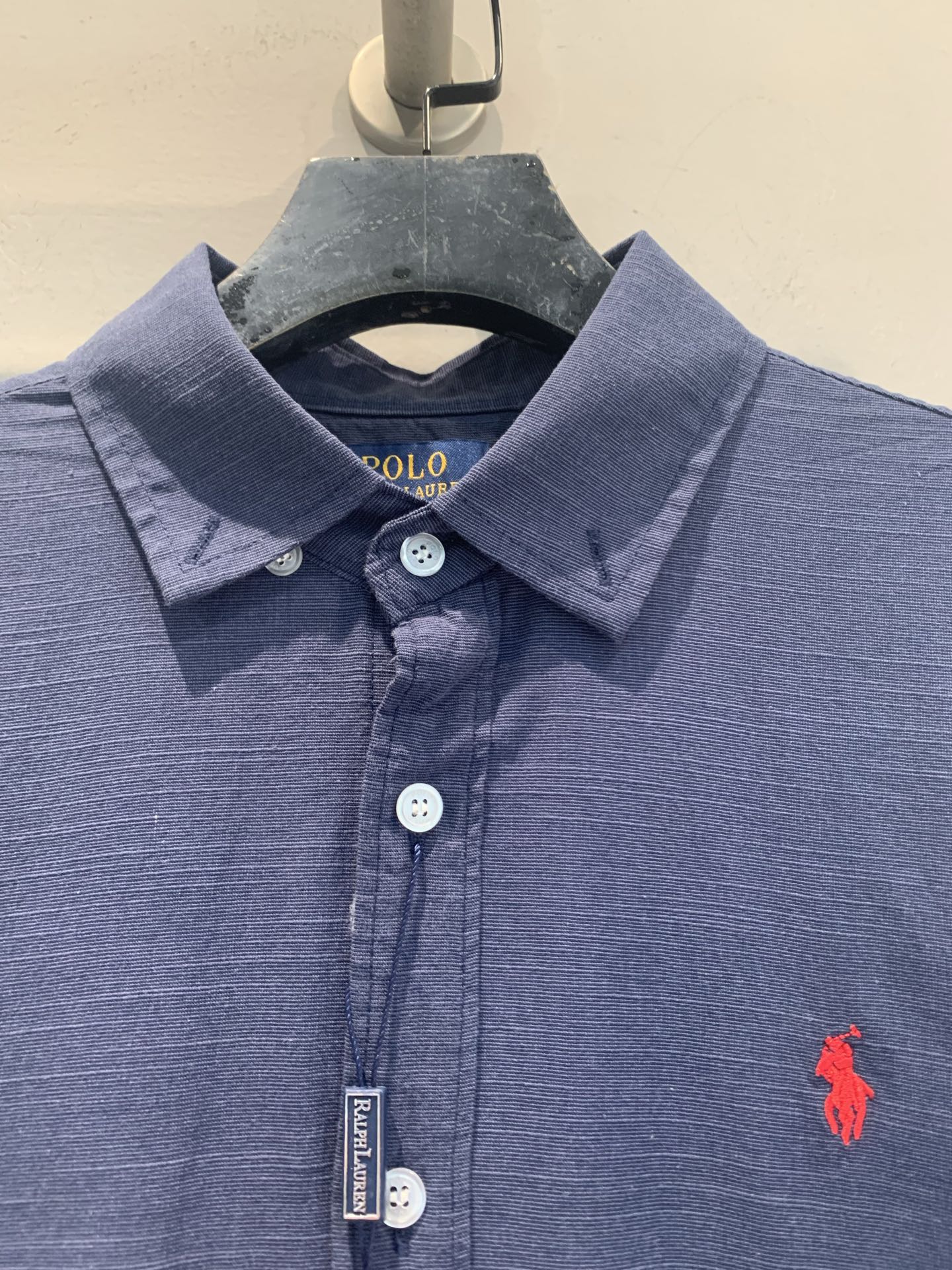 新款🆕 拉夫劳伦春夏系列刺绣logo纯棉衬衫。100%纯棉材质，轻薄透气，春夏穿超舒服！经典翻领+蓝色小