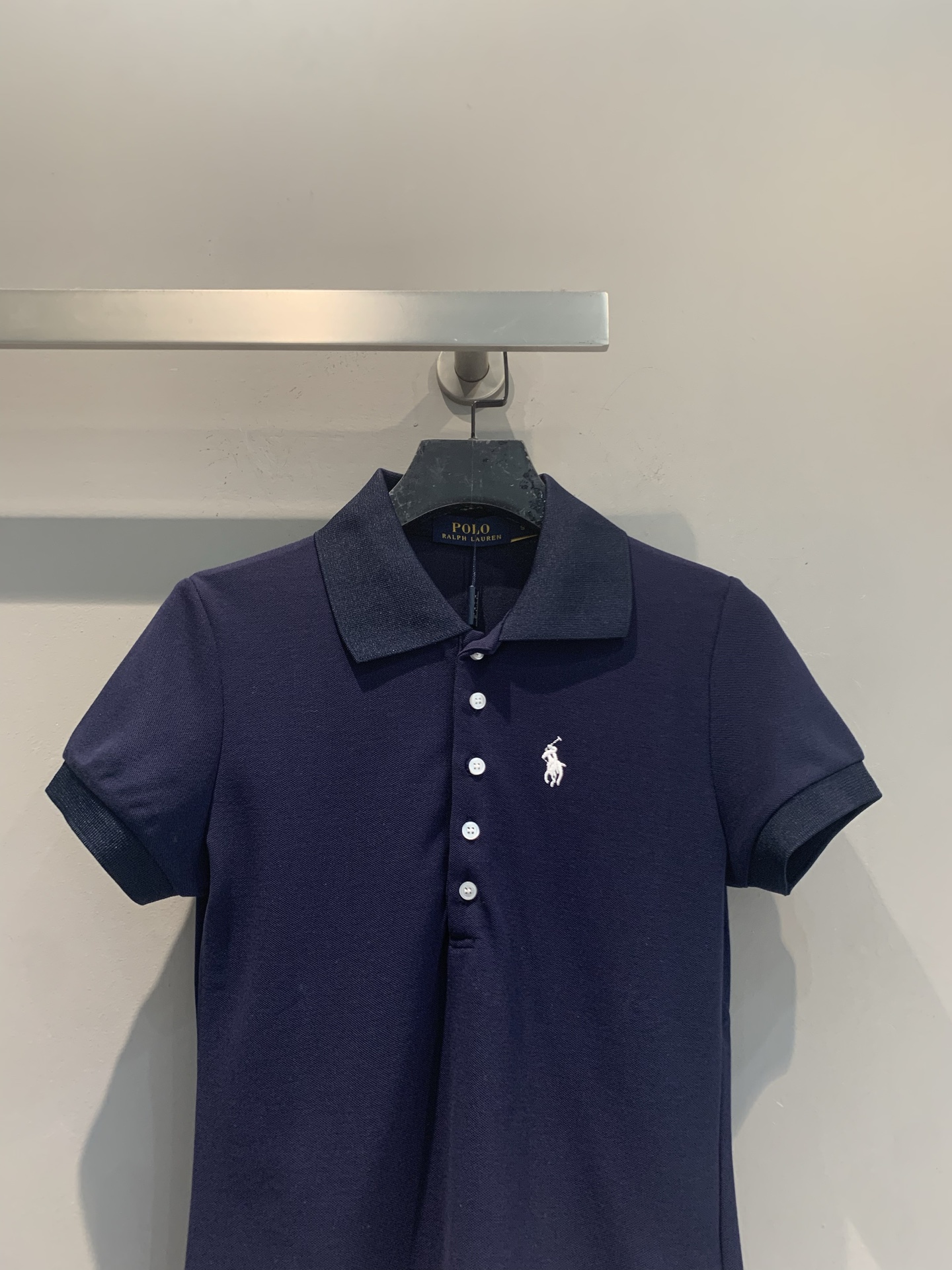 新款🆕 拉夫劳伦春夏系列小马刺绣珠地棉Polo衫，采用透气吸汗的珠地棉材质，夏天穿超舒服！胸前蓝色小马刺