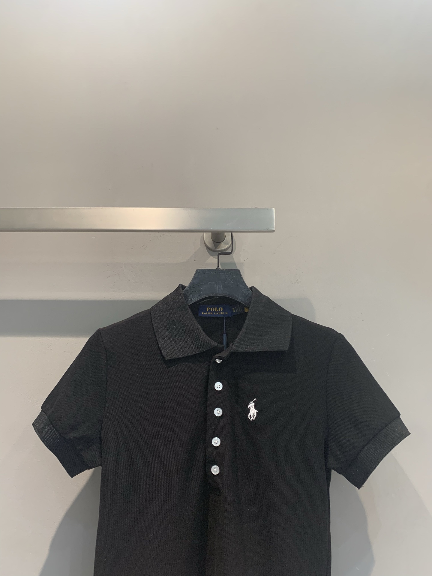 新款🆕 拉夫劳伦春夏系列小马刺绣珠地棉Polo衫，采用透气吸汗的珠地棉材质，夏天穿超舒服！胸前蓝色小马刺