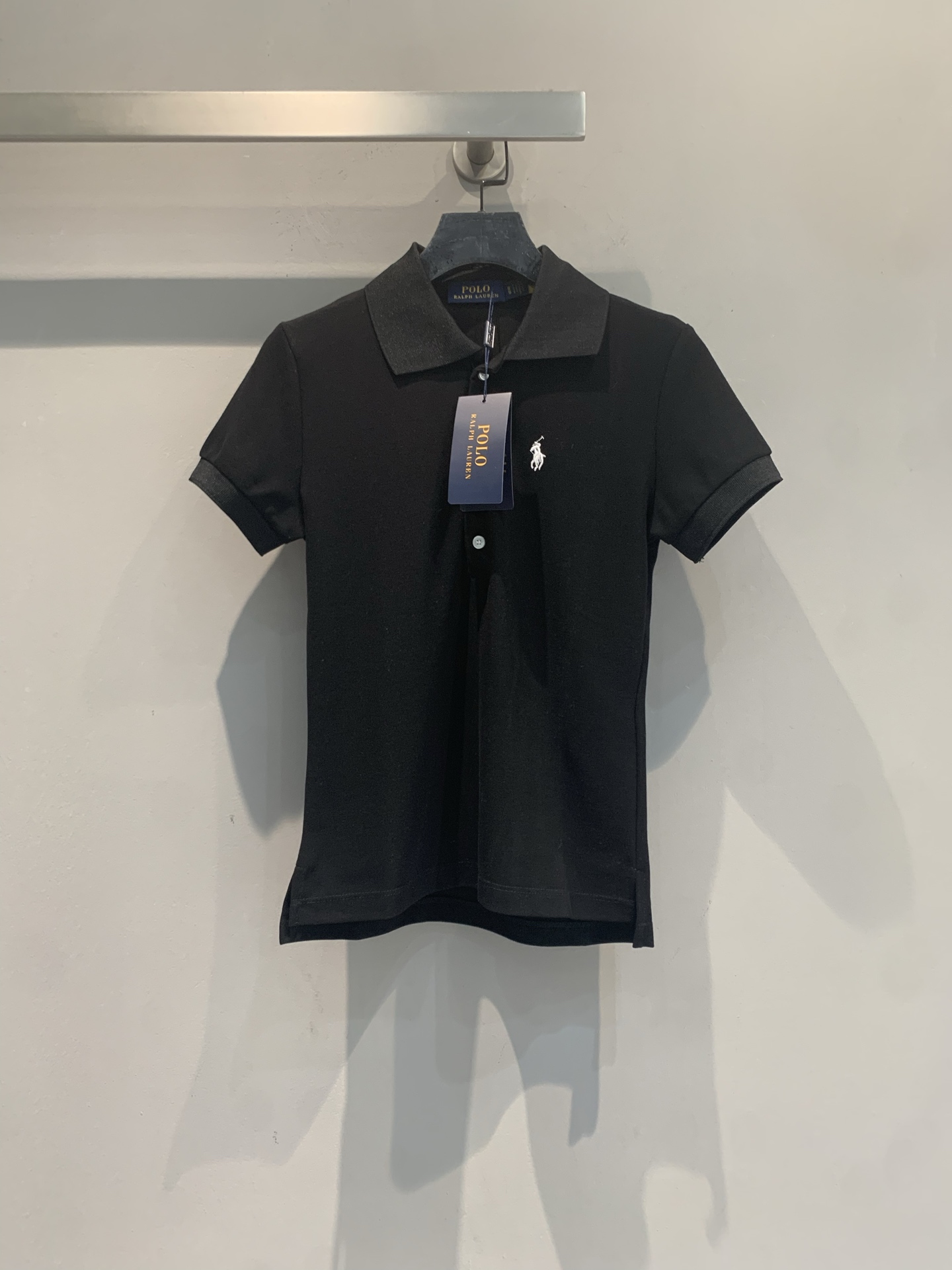 新款🆕 拉夫劳伦春夏系列小马刺绣珠地棉Polo衫，采用透气吸汗的珠地棉材质，夏天穿超舒服！胸前蓝色小马刺