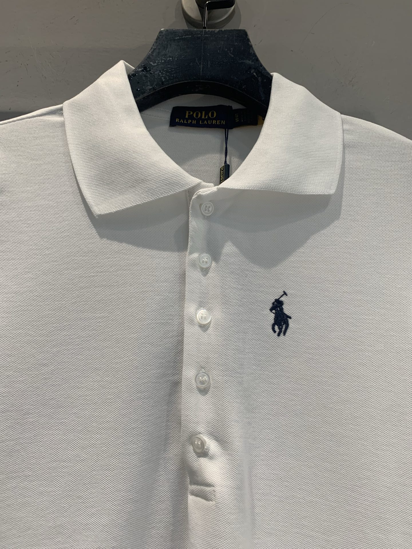 新款🆕 拉夫劳伦春夏系列小马刺绣珠地棉Polo衫，采用透气吸汗的珠地棉材质，夏天穿超舒服！胸前蓝色小马刺