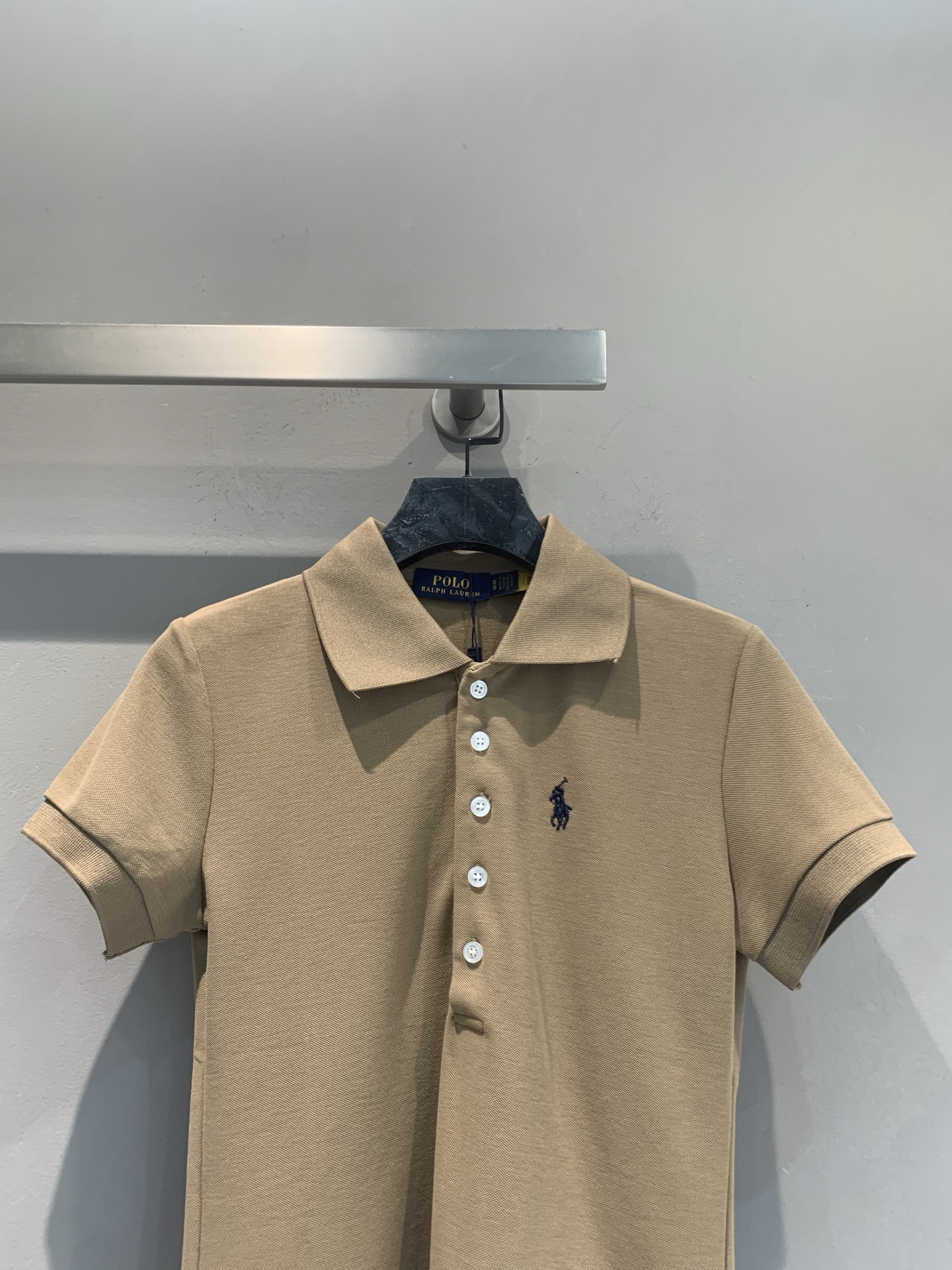 新款🆕 拉夫劳伦春夏系列小马刺绣珠地棉Polo衫，采用透气吸汗的珠地棉材质，夏天穿超舒服！胸前蓝色小马刺