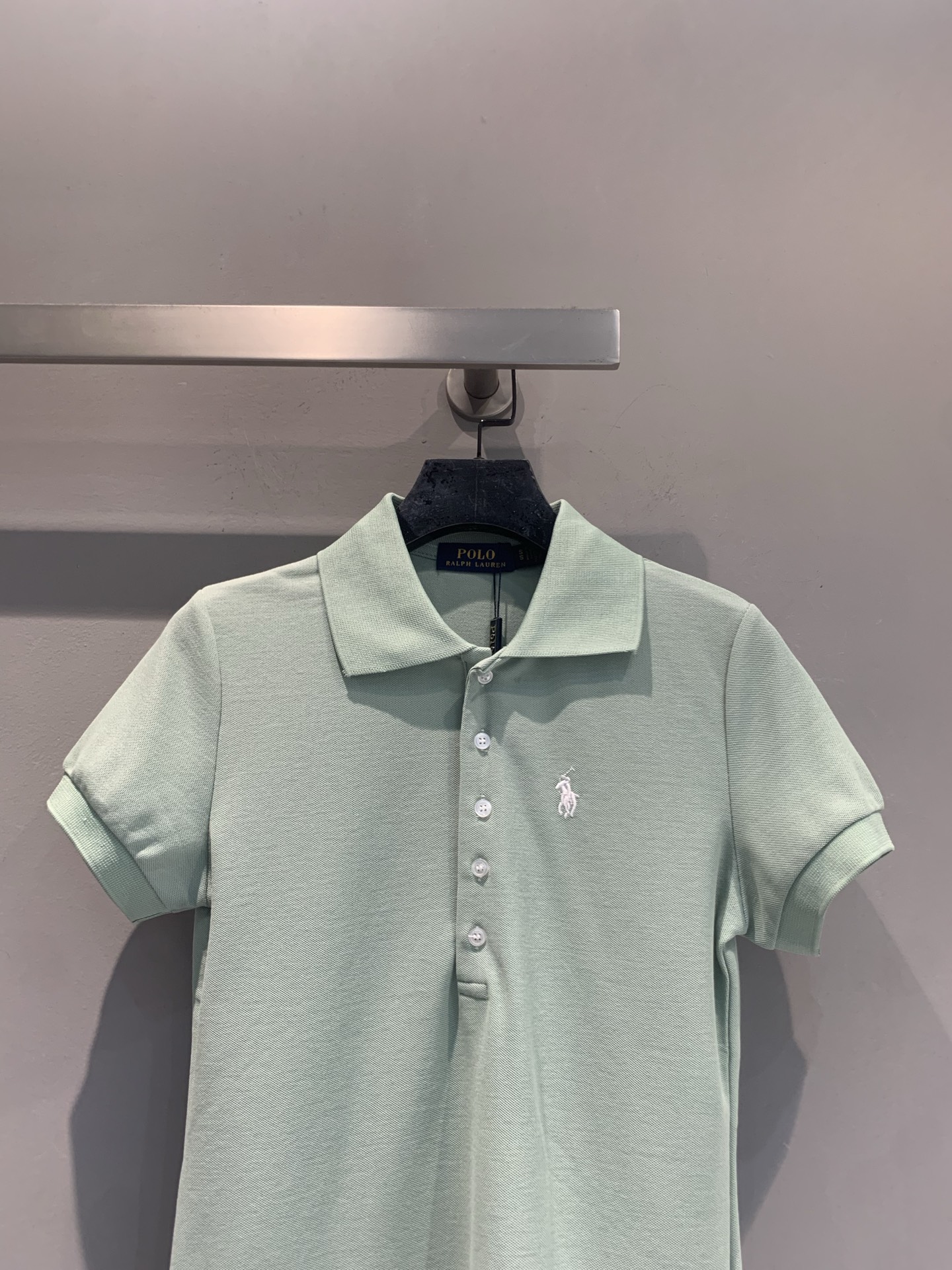 新款🆕 拉夫劳伦春夏系列小马刺绣珠地棉Polo衫，采用透气吸汗的珠地棉材质，夏天穿超舒服！胸前蓝色小马刺