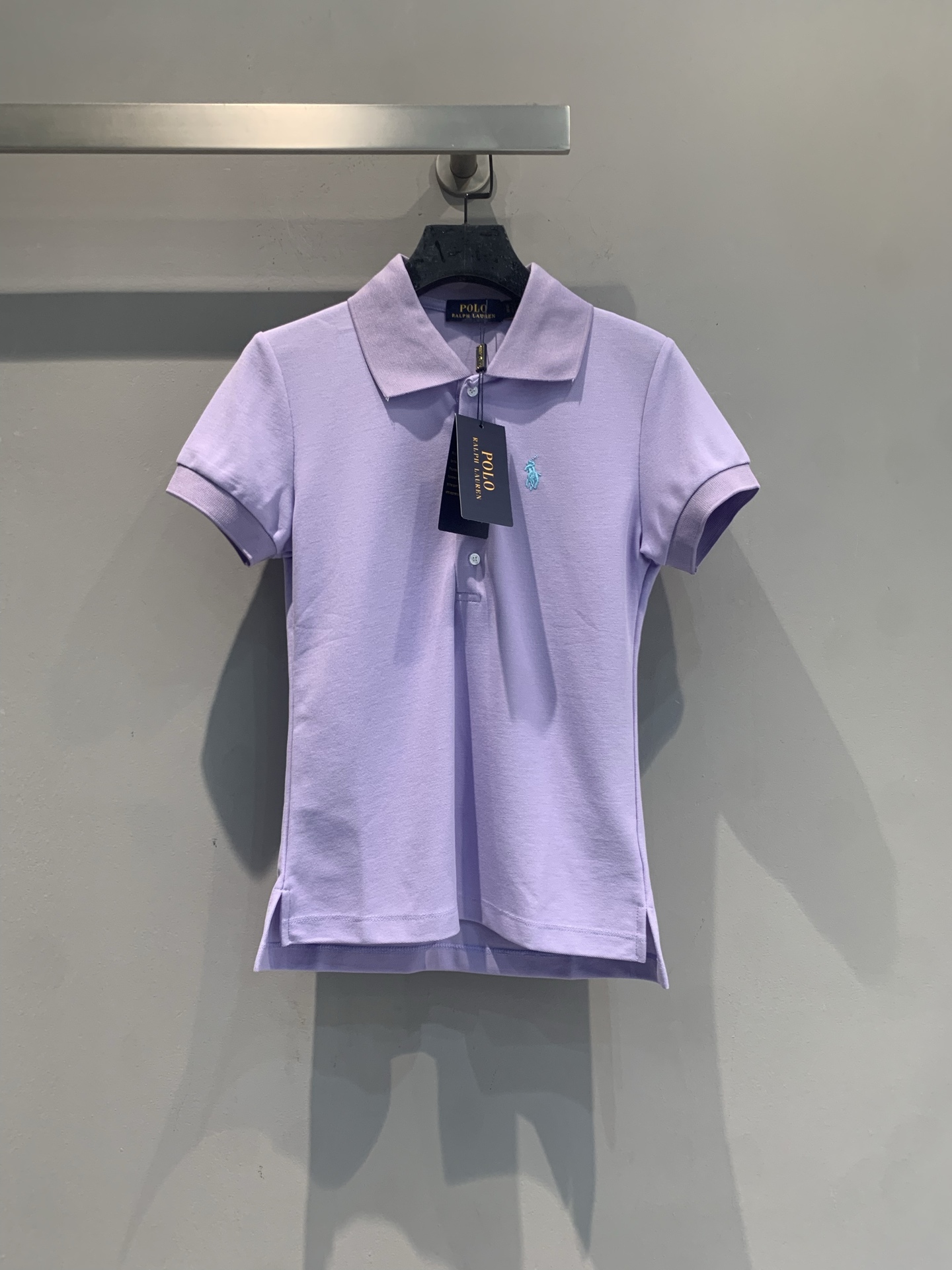 新款🆕 拉夫劳伦春夏系列小马刺绣珠地棉Polo衫，采用透气吸汗的珠地棉材质，夏天穿超舒服！胸前蓝色小马刺