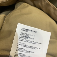 新款🔥出货啦📢 原版开发 Miumi*春夏新款时髦百搭腰带百褶半裙。高腰A字版型,棉质面料轻盈舒适,日常 新款🔥出货啦📢 原版开发 Miumi*春夏新款时髦百搭腰带百褶半裙。高腰A字版型,棉质面料轻盈舒适,日常