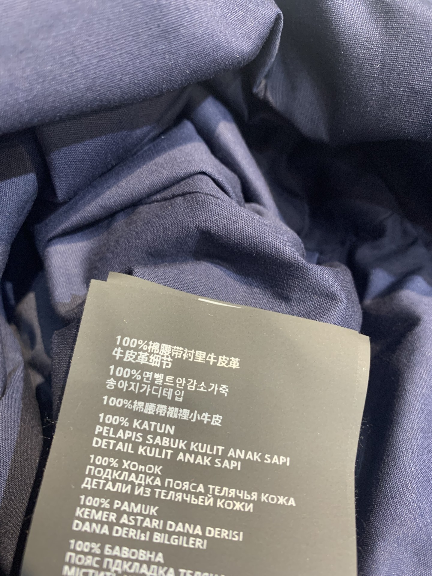 新款🆕 原版开发 Miumi*春夏新款时髦复古金属腰带无袖连衣裙。经典Polo翻领+金属排扣，复古又精致