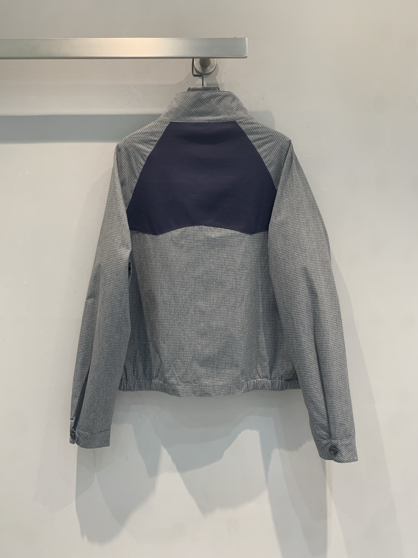 新款🆕 原版开发 Miumi*早秋新款时髦复古 L'Été系列夹克，绵混纺+藏青灯芯绒拼接，复古又现代！