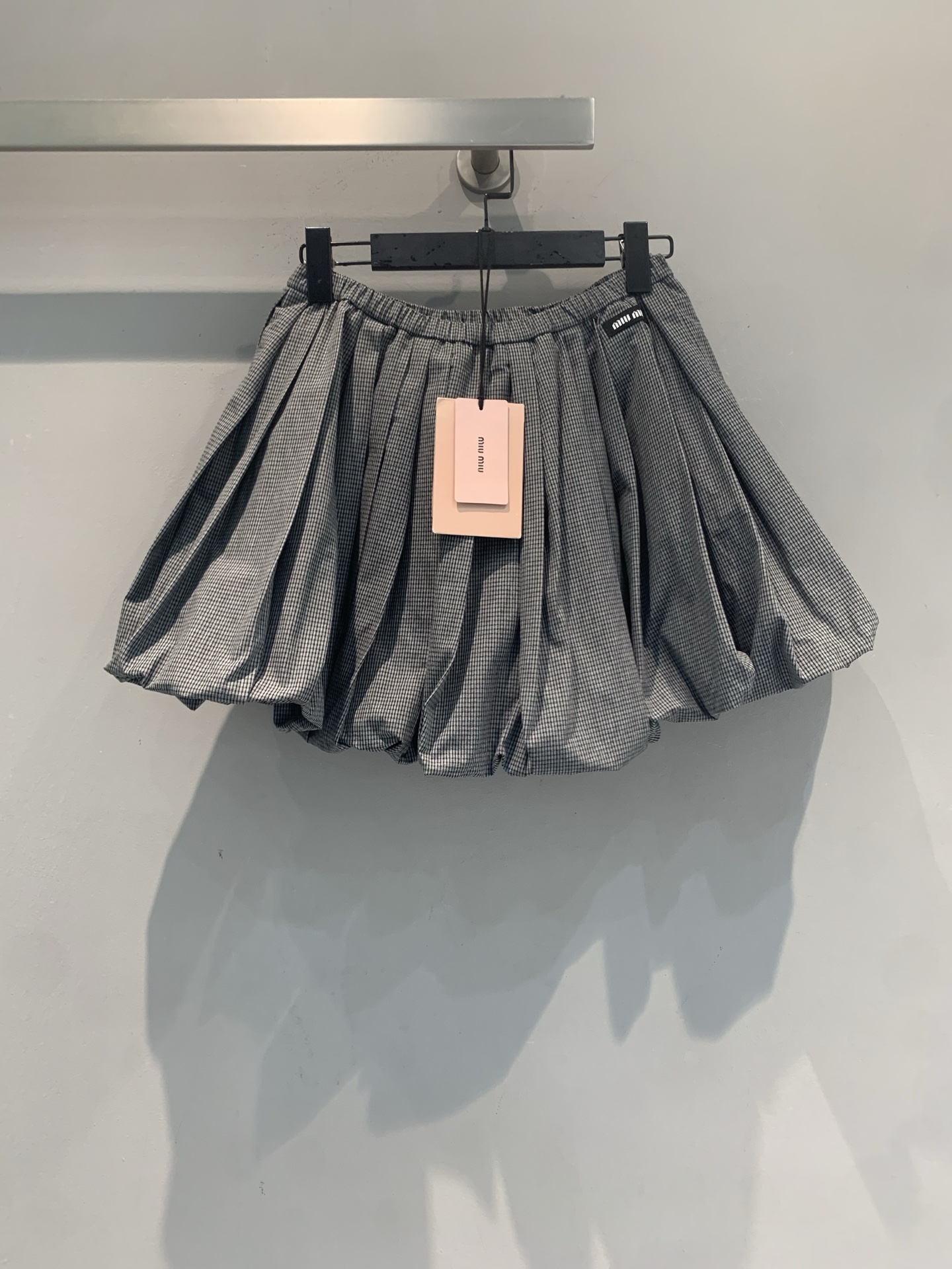 新款🆕 原版开发 Miumi*春夏新款时髦复古千鸟格花苞裙，经典千鸟格纹+百褶花苞裙摆，学院风满满！10