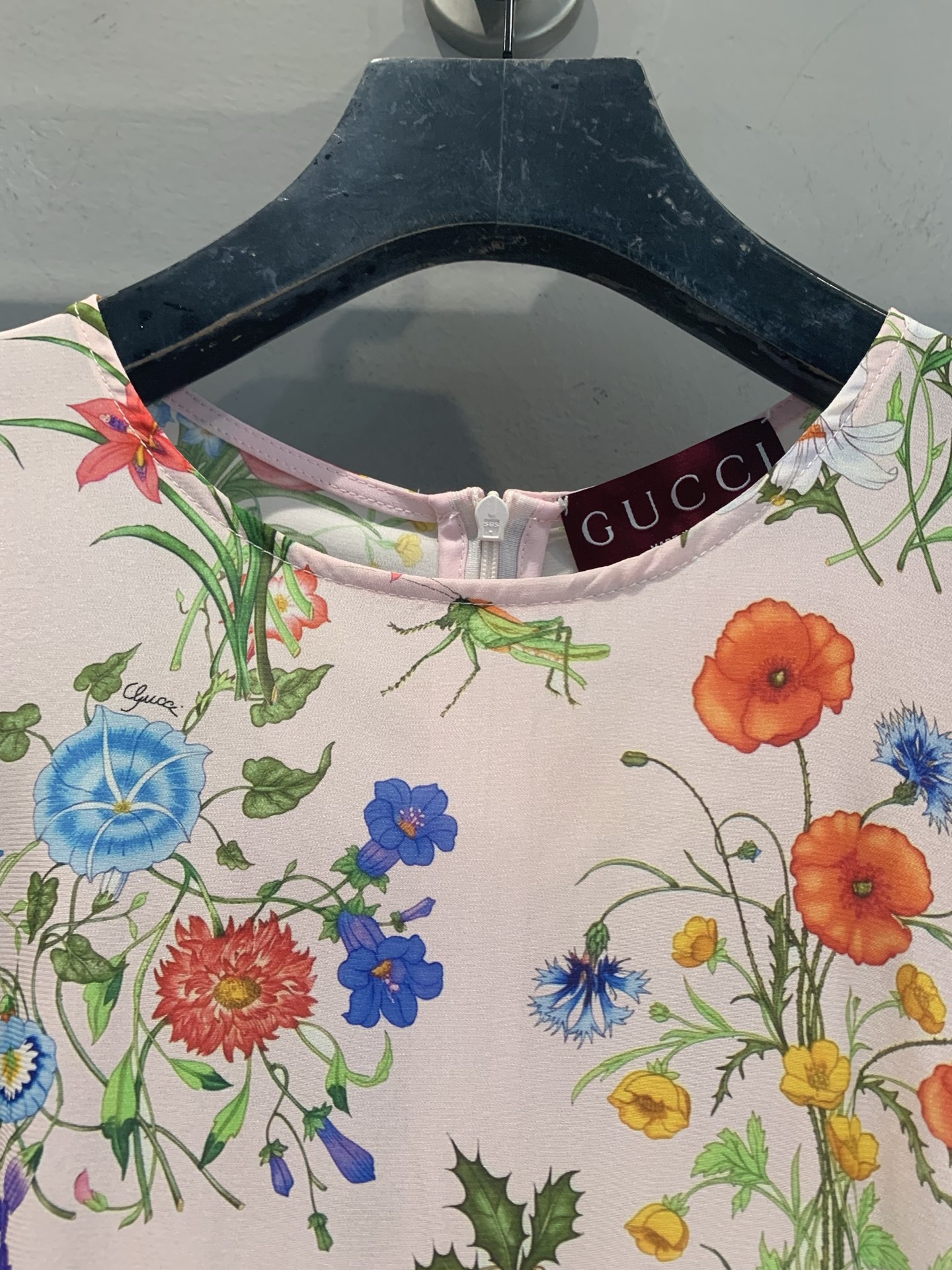 新款🆕 原版开发 Gucc* Flora系列碎花真丝连衣裙，采用100%桑蚕丝，轻薄透气，夏天穿超舒服！