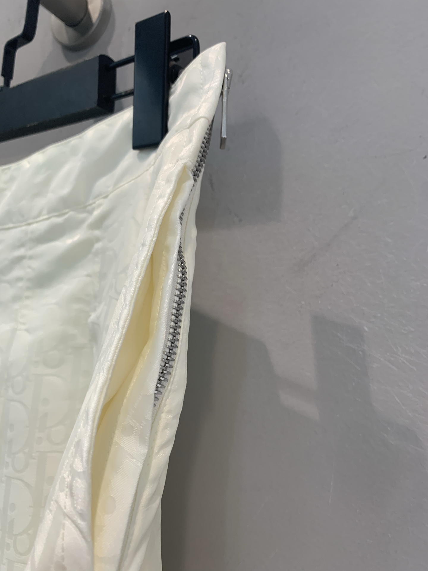 新款🆕 原版开发 CD春夏新款时髦百搭暗纹老花百褶裙，采用高品质棉质面料，柔软又透气，日常穿着超舒适！高