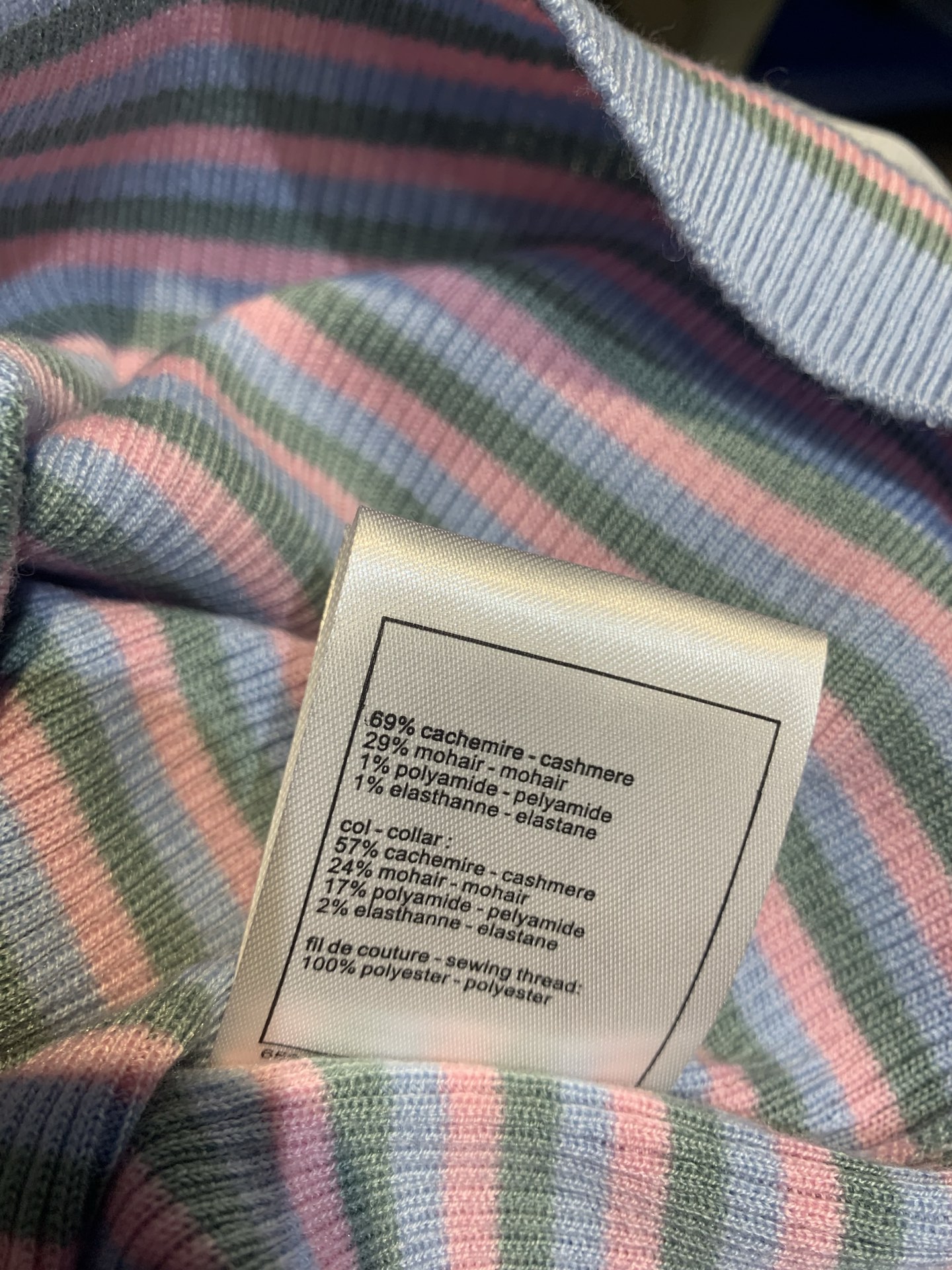 🔥🔥🔥特价 原版开发 C家春夏新款蓝粉条纹针织短袖，柔软羊绒材质，弹性好，贴身又舒适✨。蓝粉渐变条纹+撞