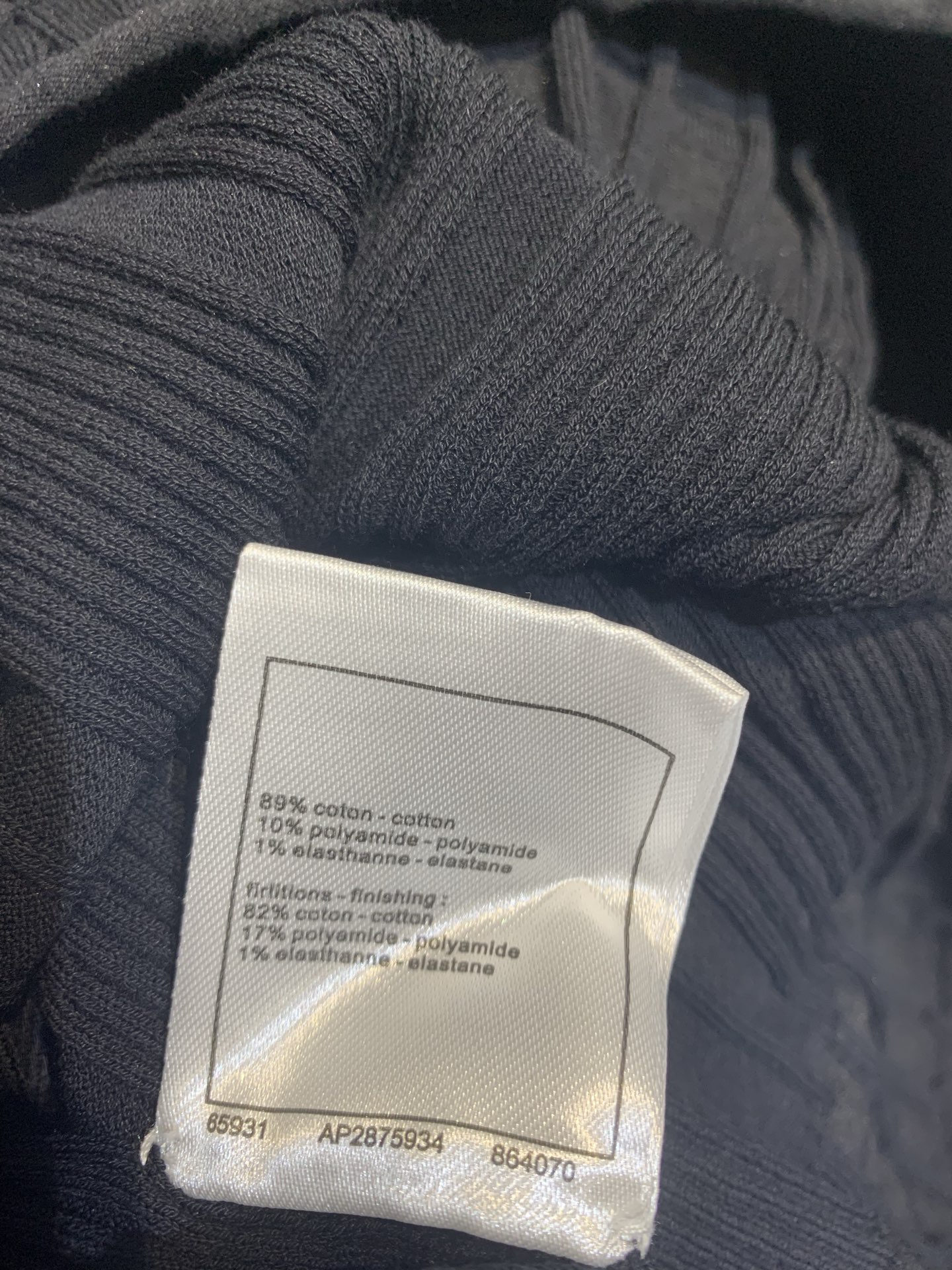 🔥🔥🔥特价 原版开发 C家春夏新款双C黑色罗纹针织背心，竖条纹设计弹性好，贴合身形，穿着超舒适！胸前经典