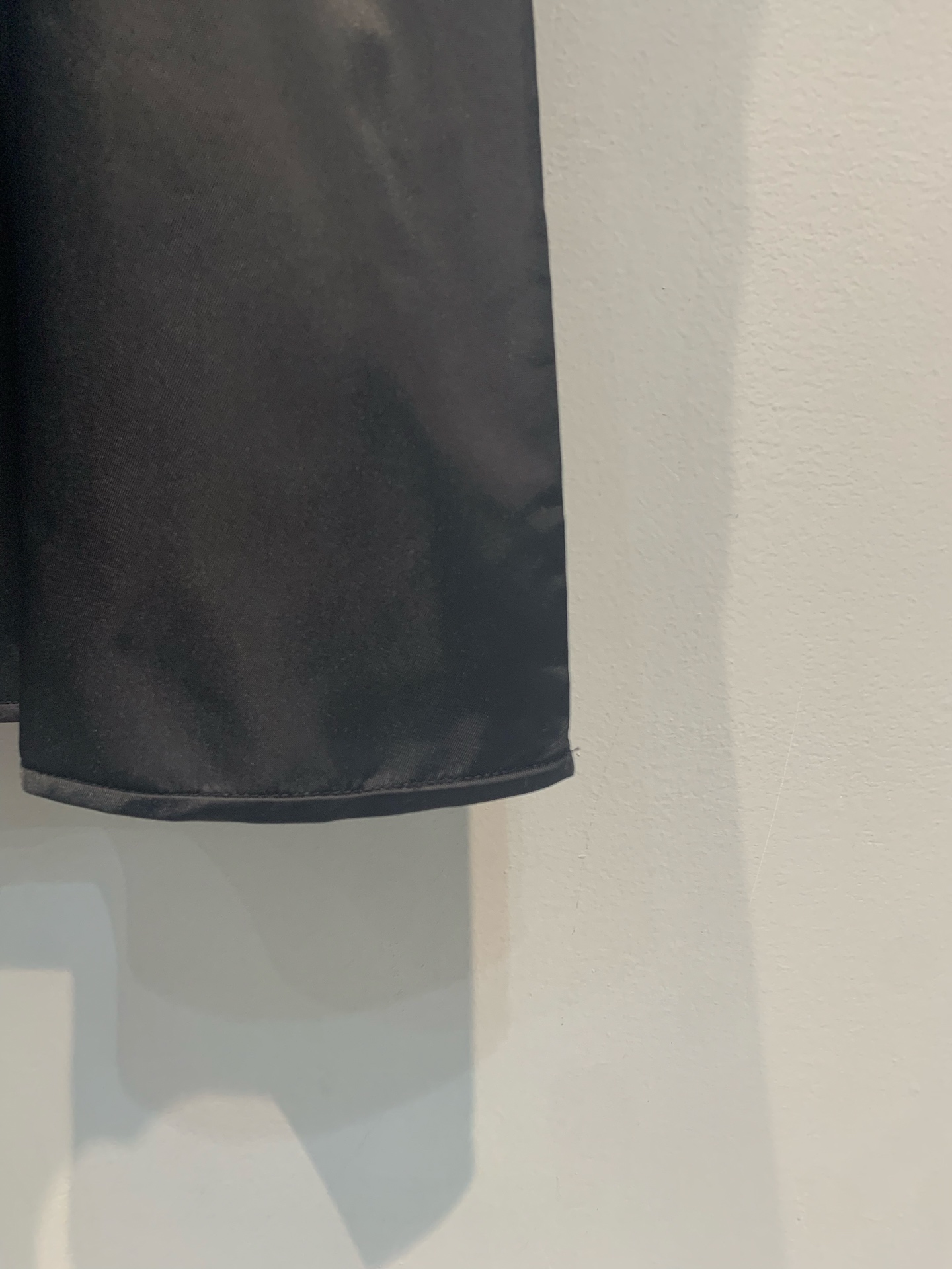 新款🆕 原版开发 Prad*春夏新款时髦百搭三角标尼龙背心，采用轻便耐用尼龙材质，表面光滑有光泽感✨。胸