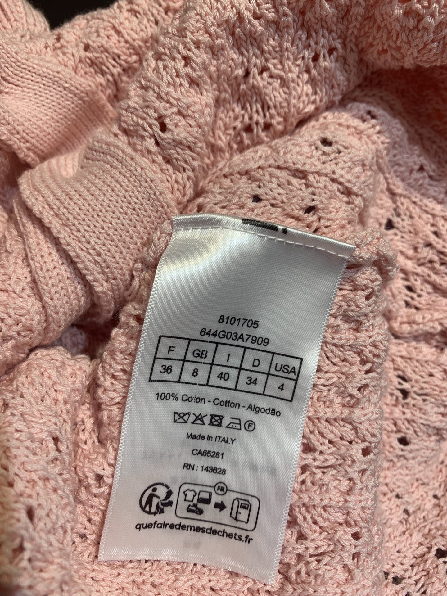 新款🆕 原版开发 CD春夏新款时髦百搭镂空针织开衫，采用高品质针织面料，立体纹理设计超有层次感，细节满分