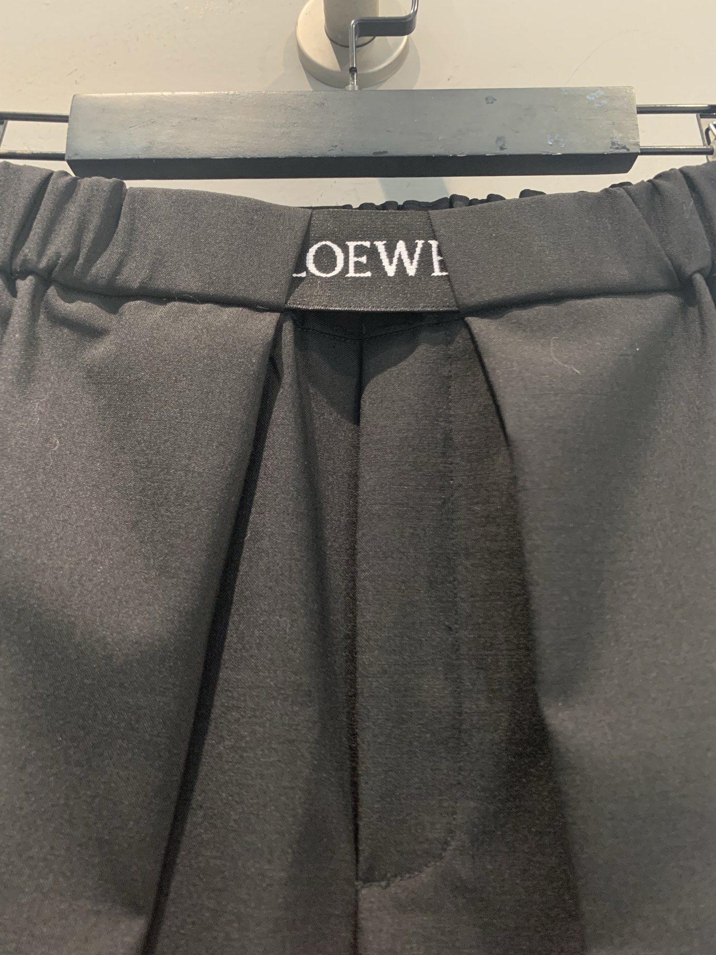 新款🆕 原版开发 Loew*早秋新款时髦百搭刺绣logo羊毛阔腿西裤，高腰设计+优质羊毛面料，垂感超赞，