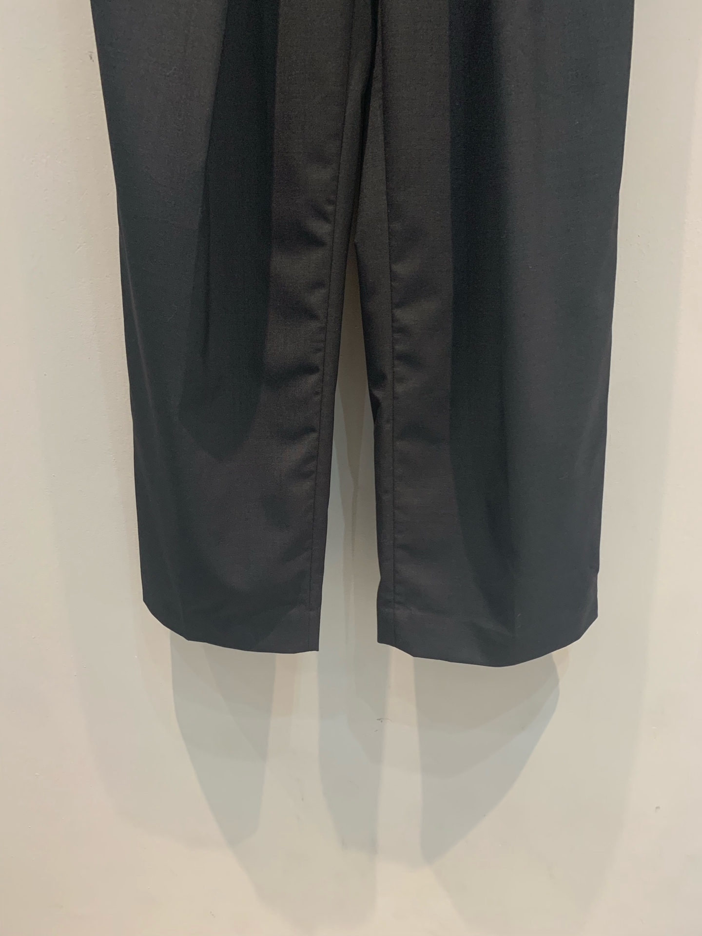 新款🆕 原版开发 Loew*早秋新款时髦百搭刺绣logo羊毛阔腿西裤，高腰设计+优质羊毛面料，垂感超赞，