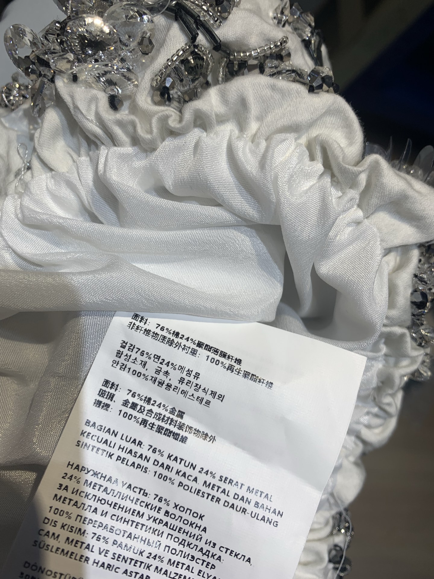 新款🆕 原版开发 Miumi*春夏新款时髦百搭重工钉珠白色原生棉裹胸，手工花型钉珠超精致，blingbl