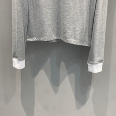 新款🆕 原版开发 Miumi*春夏新款时髦百搭假两件Polo衫,柔软螺纹棉面料,白色翻领+袖口撞色设计, 新款🆕 原版开发 Miumi*春夏新款时髦百搭假两件Polo衫,柔软螺纹棉面料,白色翻领+袖口撞色设计,
