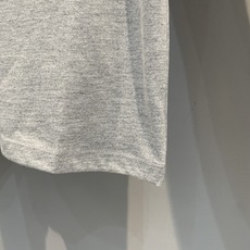 新款🆕 原版开发 Miumi*春夏新款时髦百搭假两件Polo衫,柔软螺纹棉面料,白色翻领+袖口撞色设计, 新款🆕 原版开发 Miumi*春夏新款时髦百搭假两件Polo衫,柔软螺纹棉面料,白色翻领+袖口撞色设计,