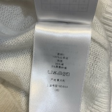新款🆕 原版开发 CD26早秋新款时髦百搭花卉刺绣羊绒短袖。白色针织面料+粉紫花卉亮片,优雅又休闲✨。圆 新款🆕 原版开发 CD26早秋新款时髦百搭花卉刺绣羊绒短袖。白色针织面料+粉紫花卉亮片,优雅又休闲✨。圆