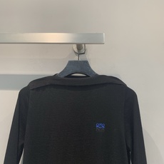 新款🆕 原版开发 Loew*早秋新款时髦百搭一字肩黑色针织衫,100%纯羊毛,软糯亲肤又透气,春夏穿超舒 新款🆕 原版开发 Loew*早秋新款时髦百搭一字肩黑色针织衫,100%纯羊毛,软糯亲肤又透气,春夏穿超舒