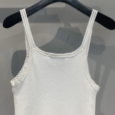 新款🆕 原版开发 Miumi*春夏新款时髦百搭白色蕾丝吊带连衣裙,法式设计风格,轻薄透气面料+精致蕾丝拼 新款🆕 原版开发 Miumi*春夏新款时髦百搭白色蕾丝吊带连衣裙,法式设计风格,轻薄透气面料+精致蕾丝拼